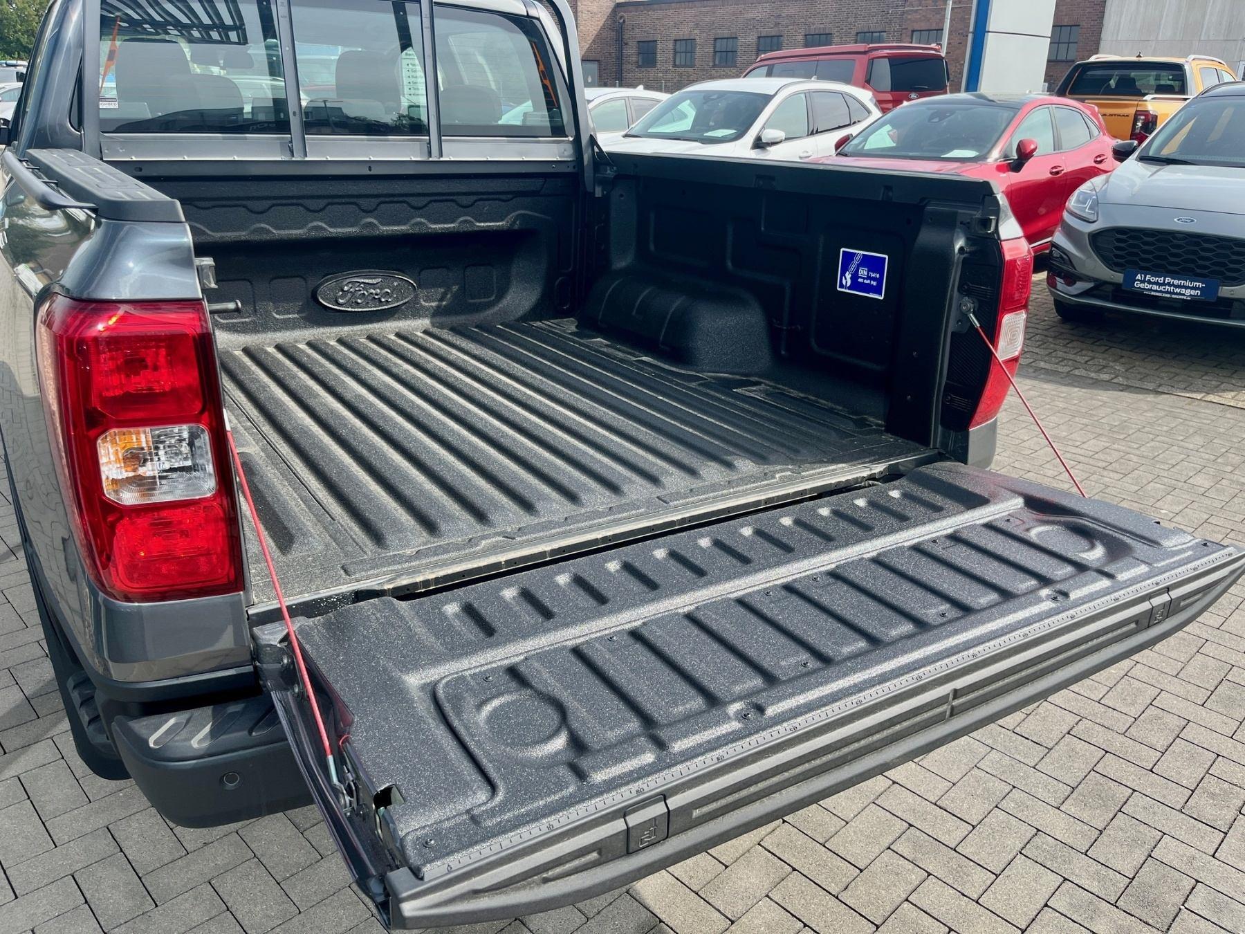 FORD XL DoKa 170PS 4WD *AHK *Winter-Paket FORD XL DoKa 170PS 4WD *AHK *Winter-Paket