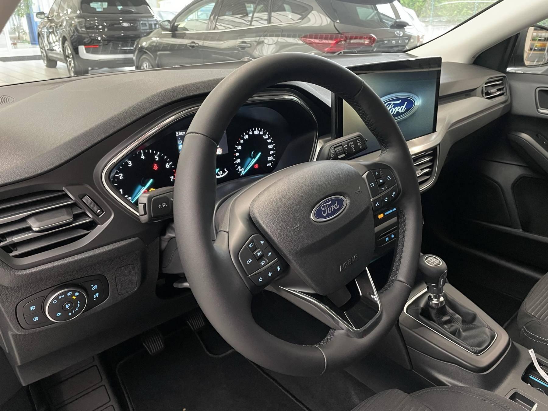 FORD Titanium Turnier FORD Titanium Turnier