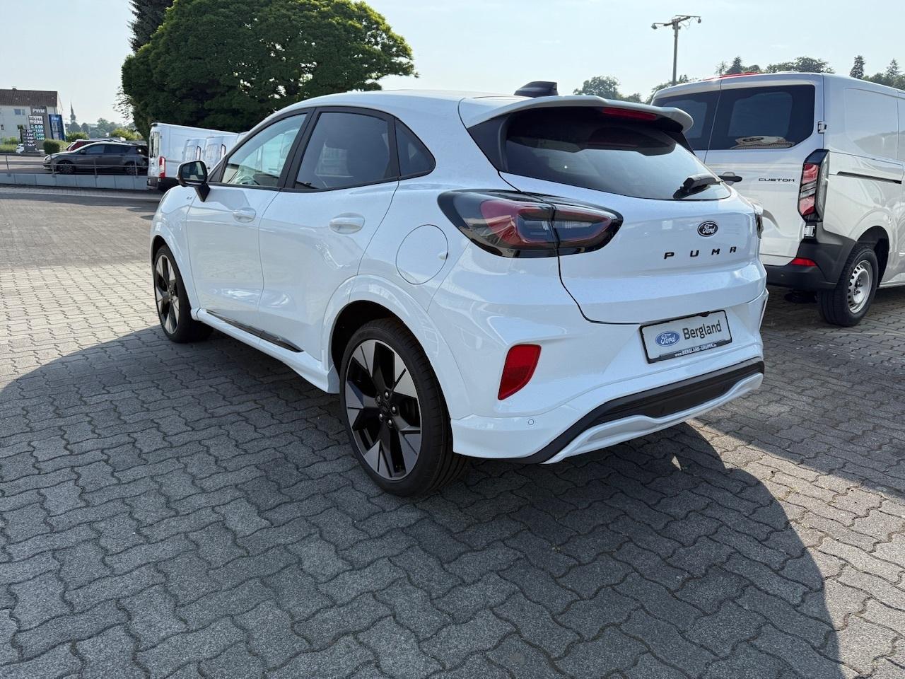 FORD ST-LINE X 1.0T 155PS MHEV Automatik FORD ST-LINE X 1.0T 155PS MHEV Automatik