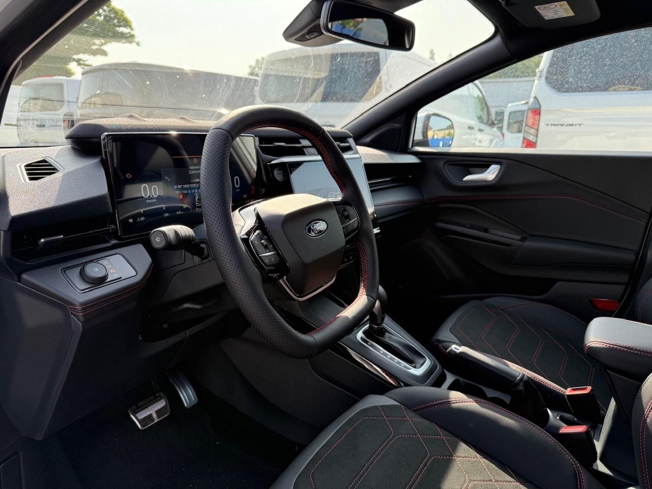 FORD ST-LINE X 1.0T 155PS MHEV Automatik FORD ST-LINE X 1.0T 155PS MHEV Automatik