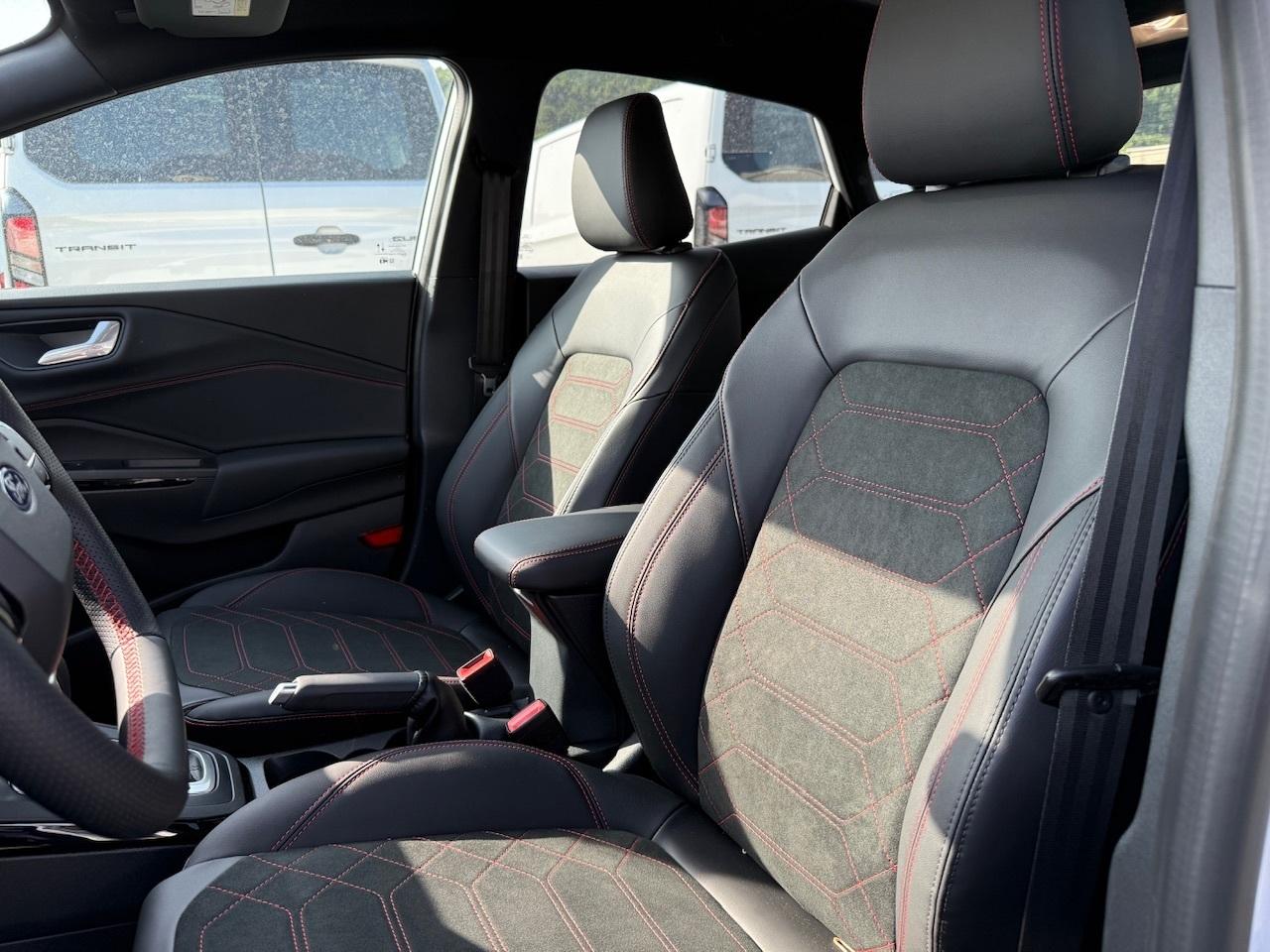 FORD ST-LINE X 1.0T 155PS MHEV Automatik FORD ST-LINE X 1.0T 155PS MHEV Automatik