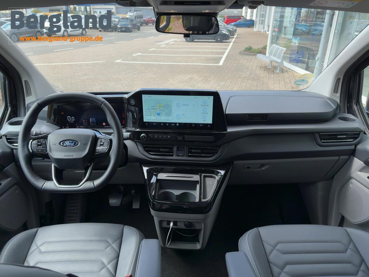 FORD Titanium X 2,0L 170PS 320L1 Auto. FORD Titanium X 2,0L 170PS 320L1 Auto.