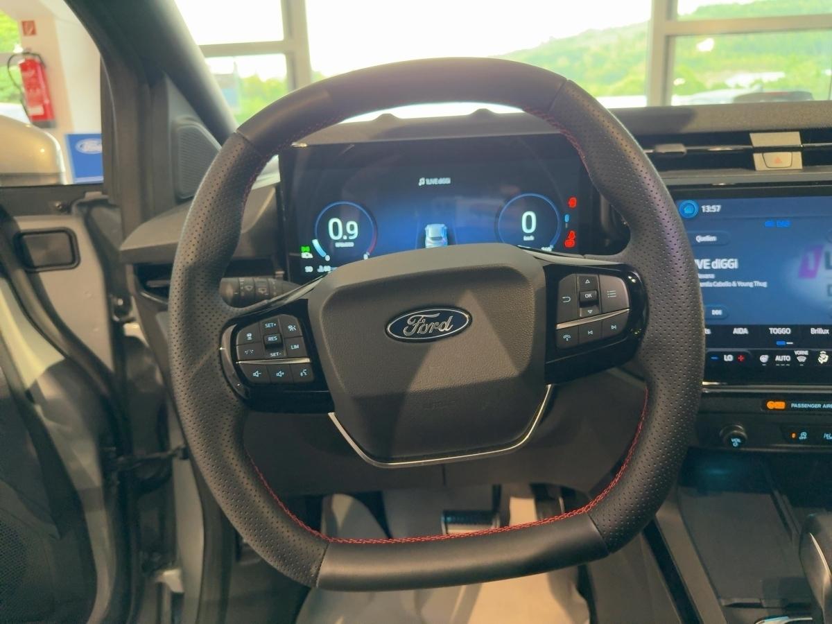 FORD ST-Line 1.0T 125PS MHEV FWD FORD ST-Line 1.0T 125PS MHEV FWD