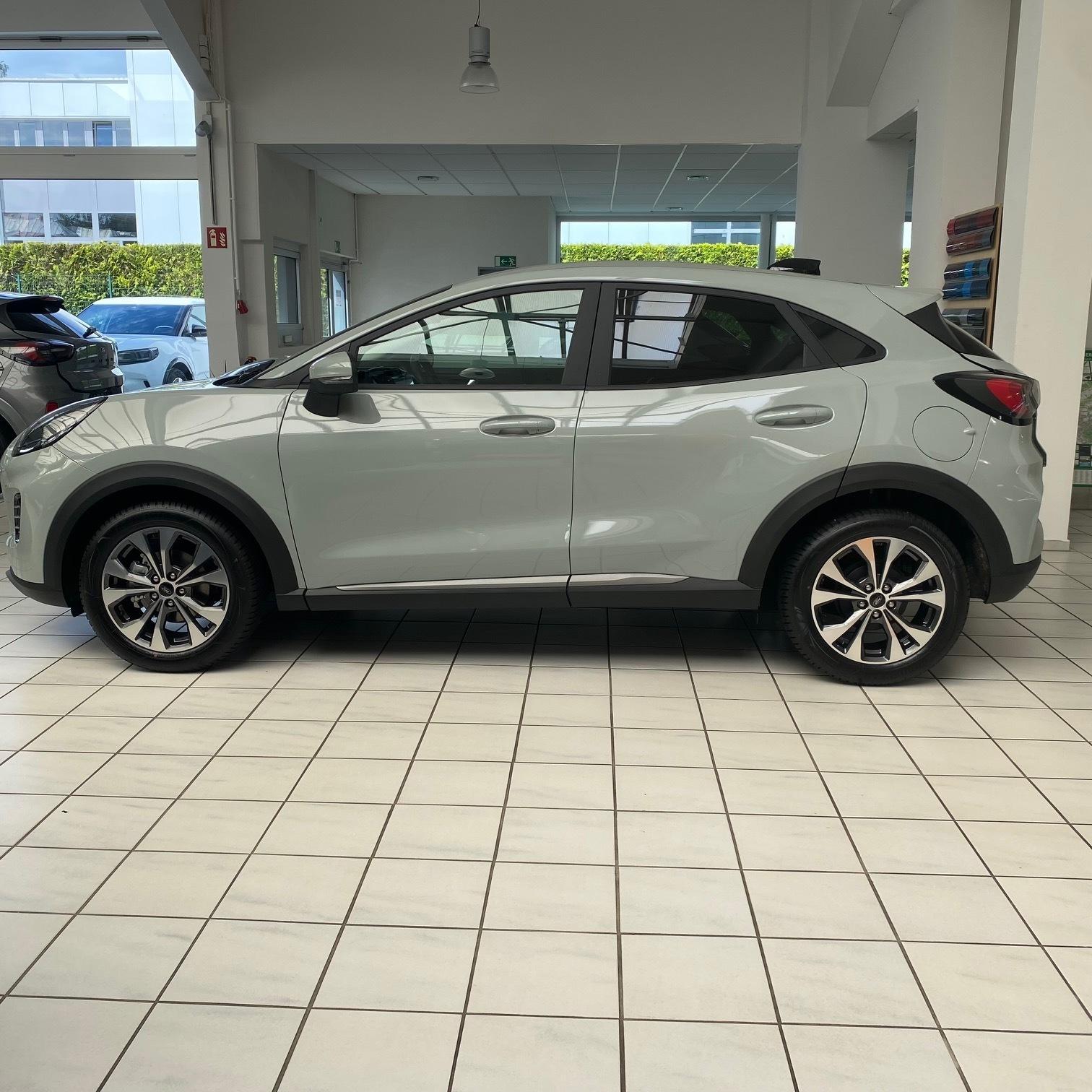 FORD Titanium FORD Titanium