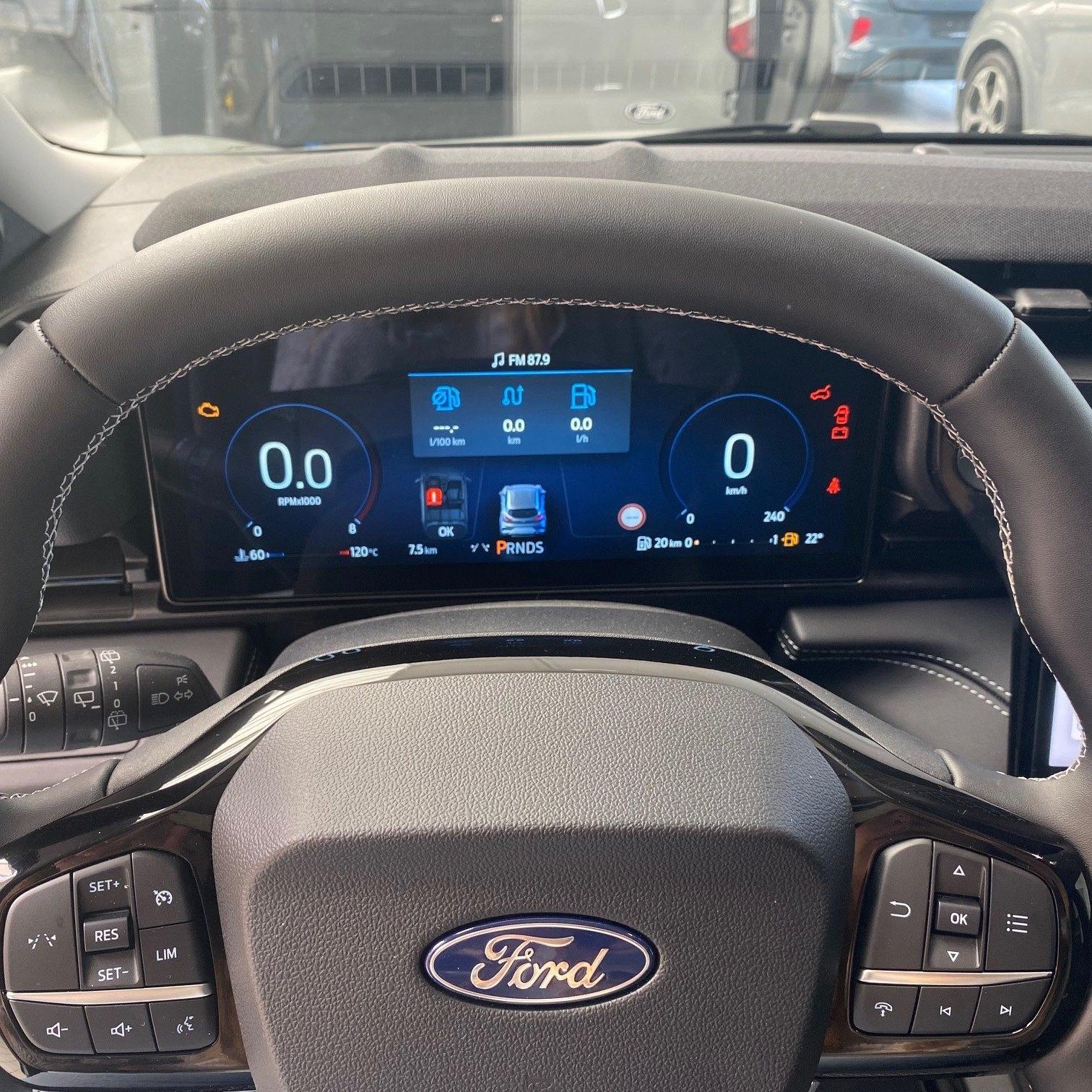 FORD Titanium FORD Titanium
