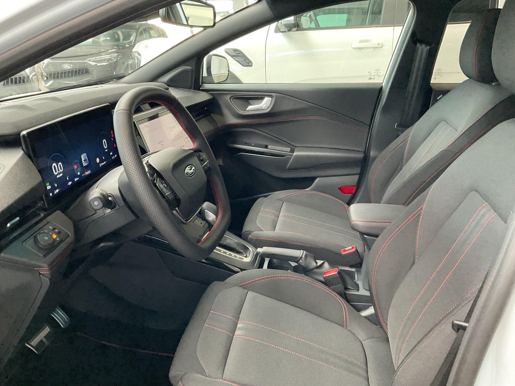 FORD 125 PS ST-Line AUTOM. PANORAMASCHIEBEDACH FORD 125 PS ST-Line AUTOM. PANORAMASCHIEBEDACH