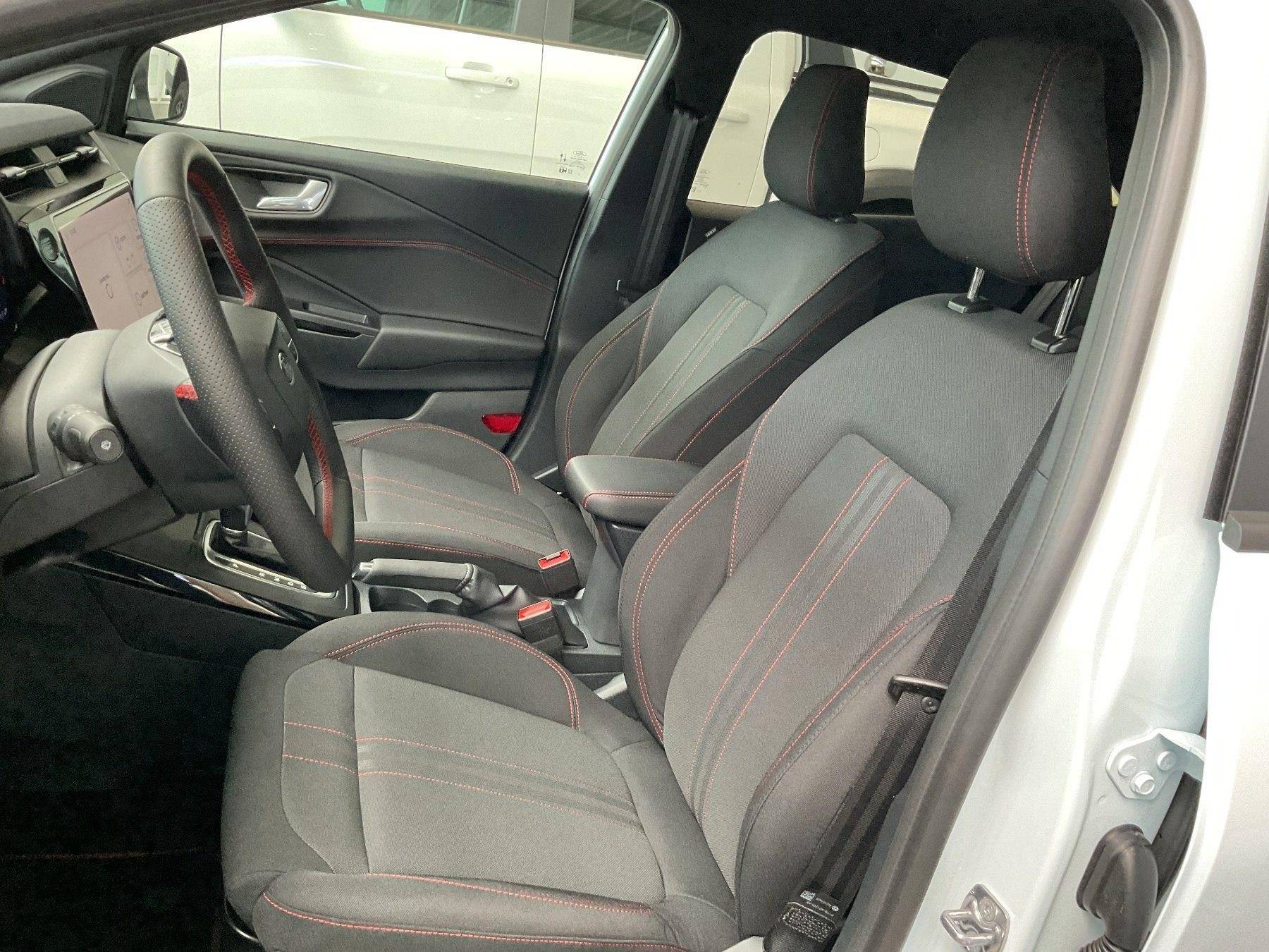FORD 125 PS ST-Line AUTOM. PANORAMASCHIEBEDACH FORD 125 PS ST-Line AUTOM. PANORAMASCHIEBEDACH