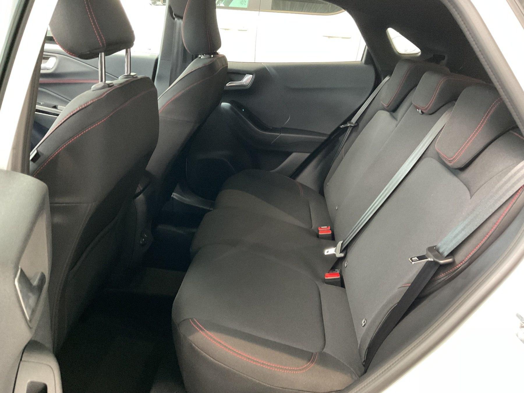 FORD 125 PS ST-Line AUTOM. PANORAMASCHIEBEDACH FORD 125 PS ST-Line AUTOM. PANORAMASCHIEBEDACH