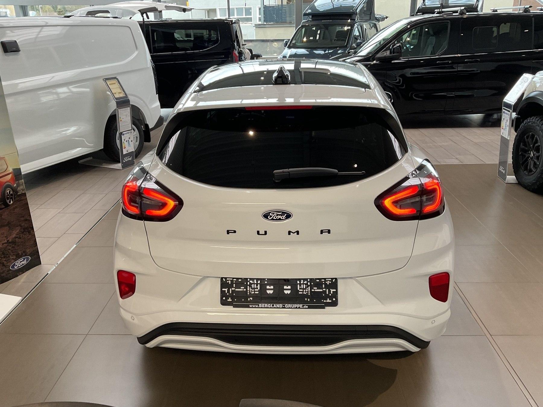 FORD 125 PS ST-Line AUTOM. PANORAMASCHIEBEDACH FORD 125 PS ST-Line AUTOM. PANORAMASCHIEBEDACH