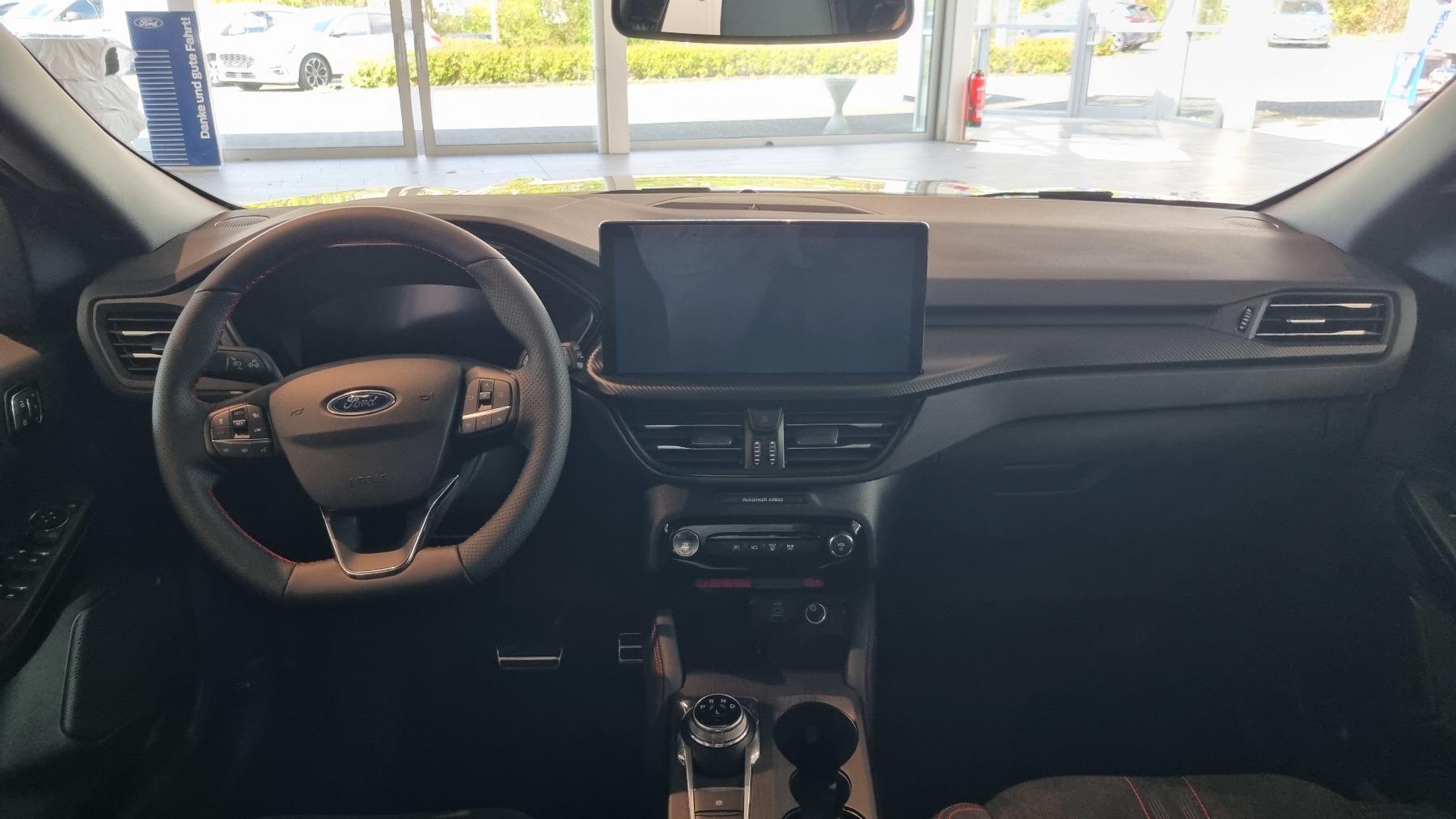 FORD ST-LINE X FHEV 4WD FORD ST-LINE X FHEV 4WD