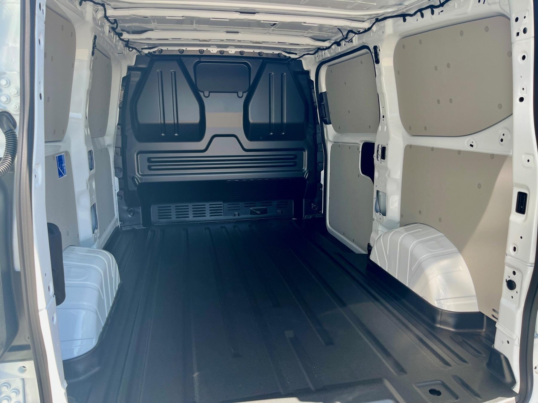 FORD 2.5 Duratec PHEV 320 L1 Trend FORD 2.5 Duratec PHEV 320 L1 Trend