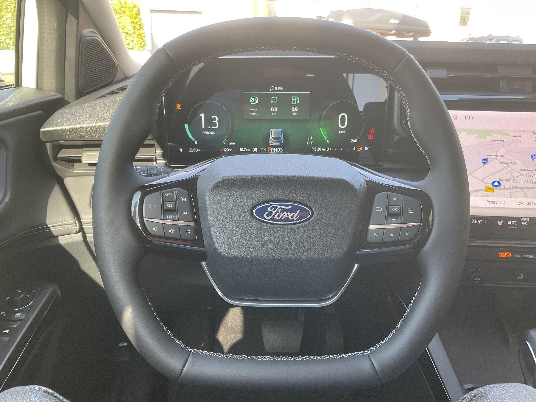 FORD Titanium MHEV *LED*AHK*el. Klappe FORD Titanium MHEV *LED*AHK*el. Klappe