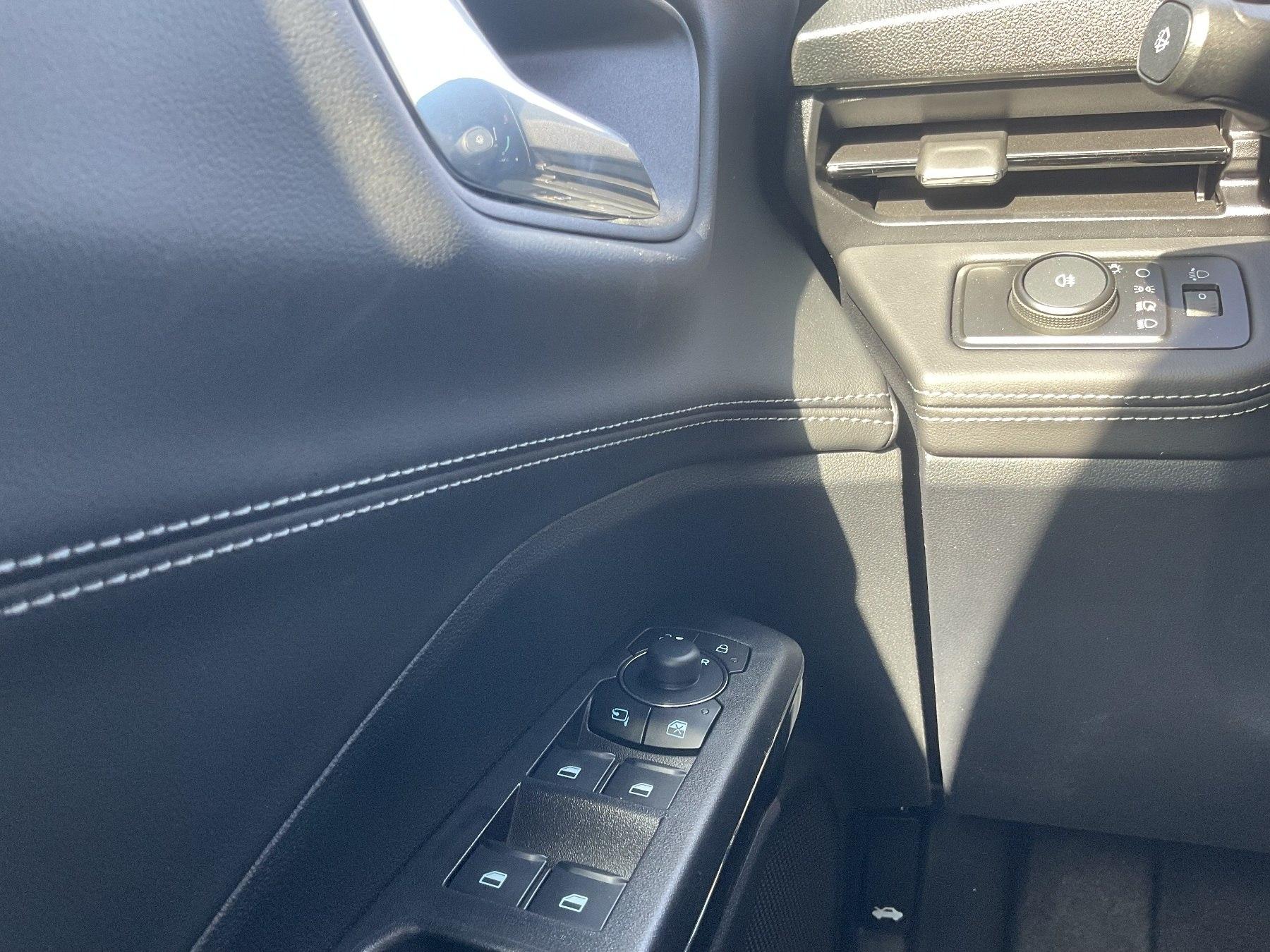 FORD Titanium MHEV *LED*AHK*el. Klappe FORD Titanium MHEV *LED*AHK*el. Klappe