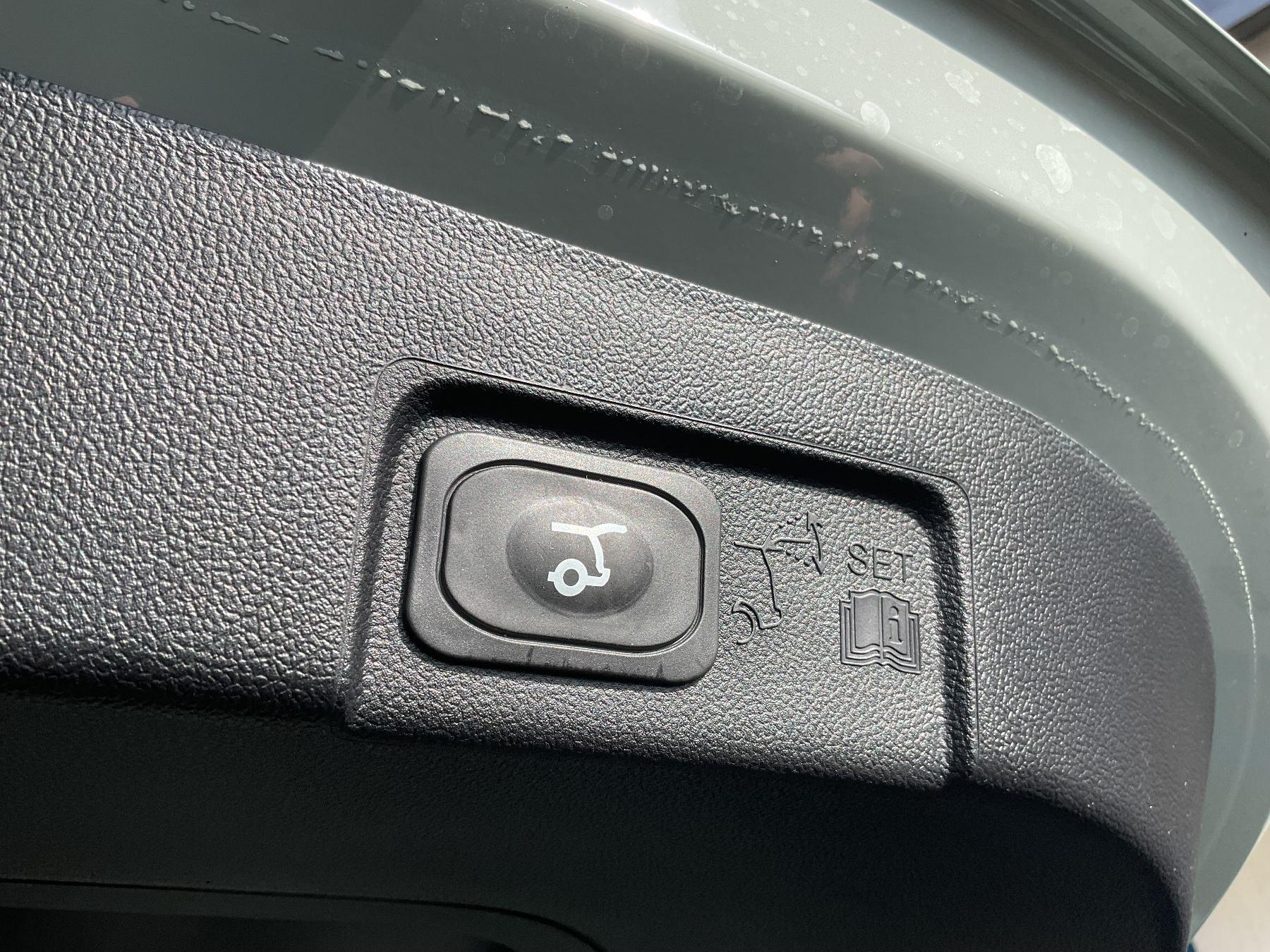 FORD Titanium MHEV *LED*AHK*el. Klappe FORD Titanium MHEV *LED*AHK*el. Klappe