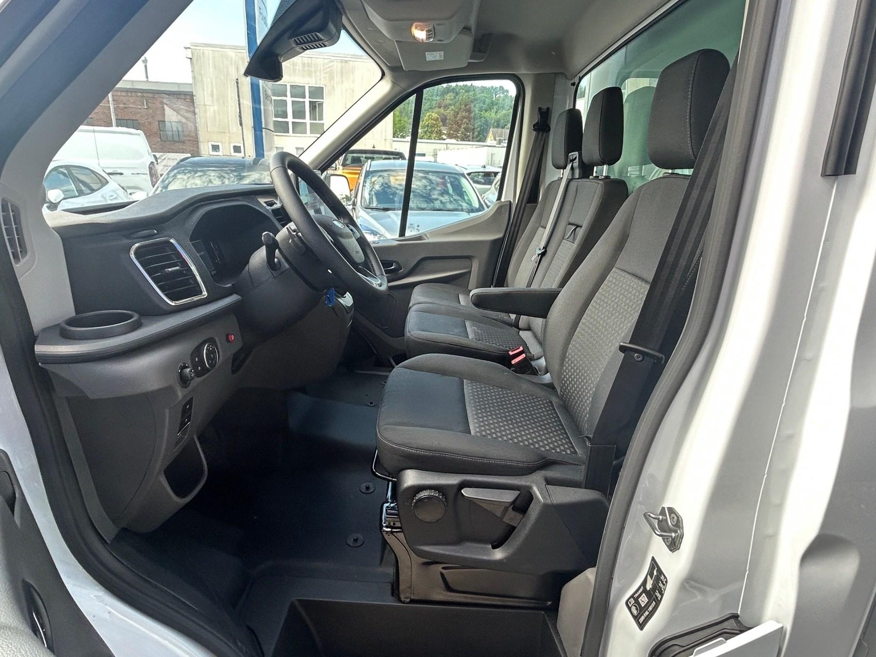 FORD Koffer Trend 350L4 2.0 L 165PS FWD FORD Koffer Trend 350L4 2.0 L 165PS FWD