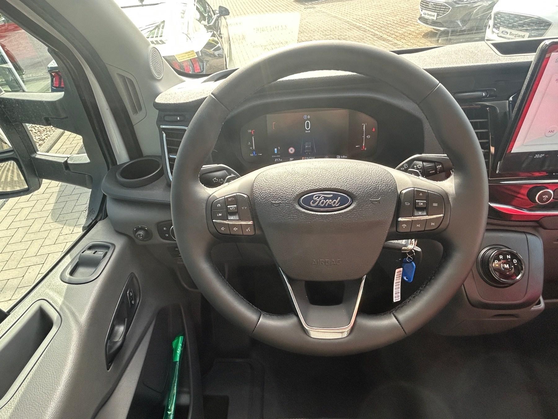 FORD Koffer Trend 350L4 2.0 L 165PS FWD FORD Koffer Trend 350L4 2.0 L 165PS FWD