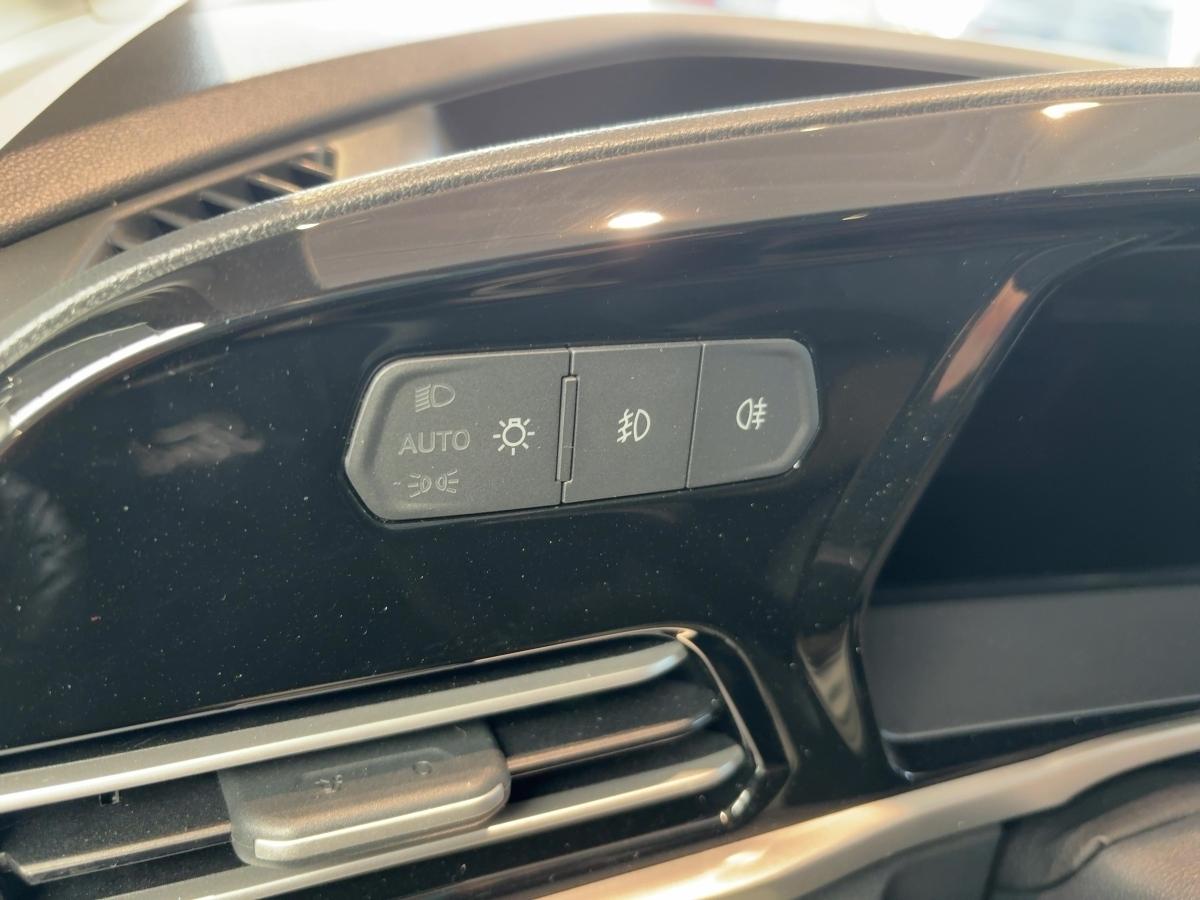 FORD Titanium FORD Titanium