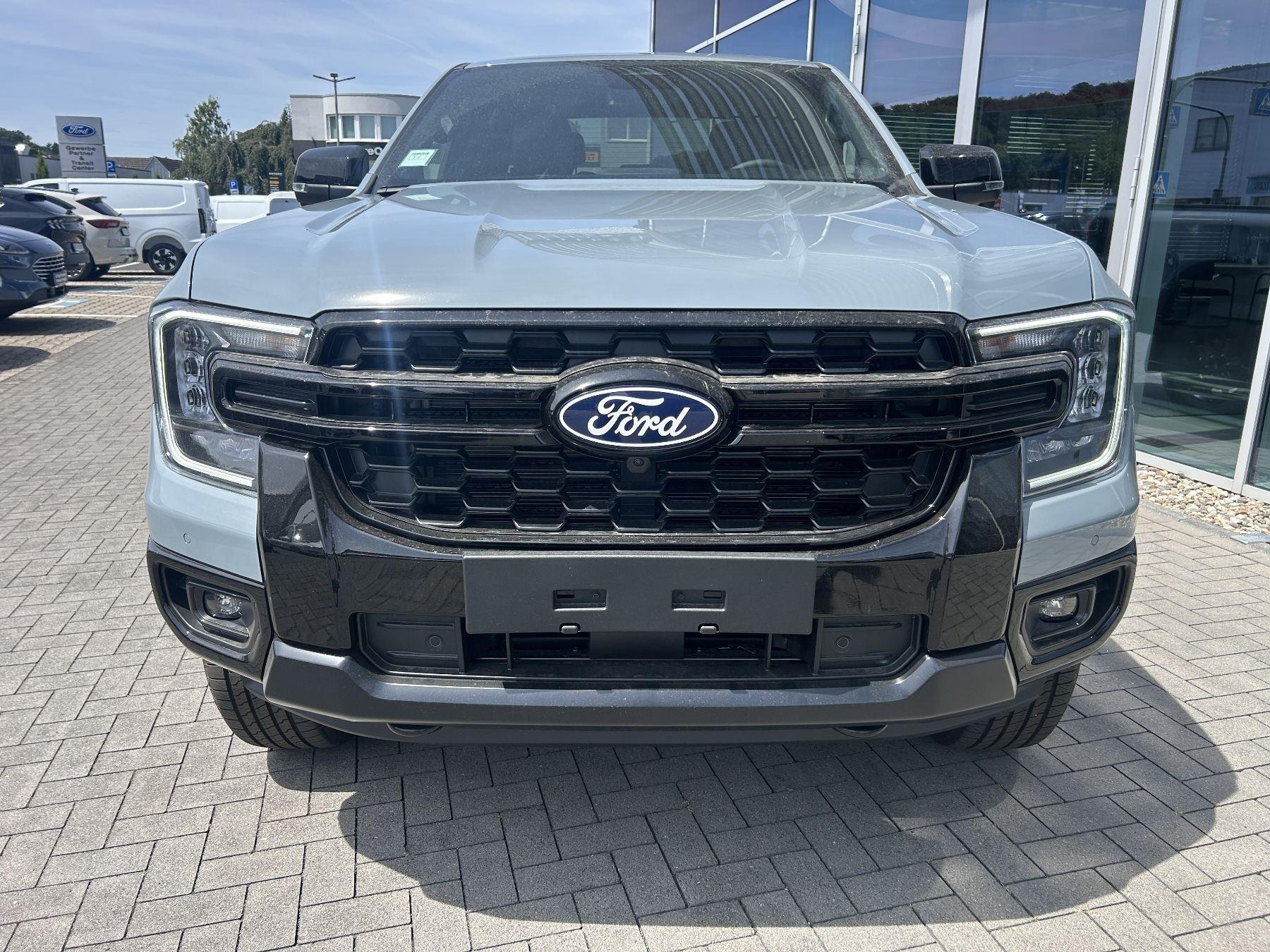 FORD 3.0 Ecoblue Limited 4x4 Doppelkabine B&O FORD 3.0 Ecoblue Limited 4x4 Doppelkabine B&O