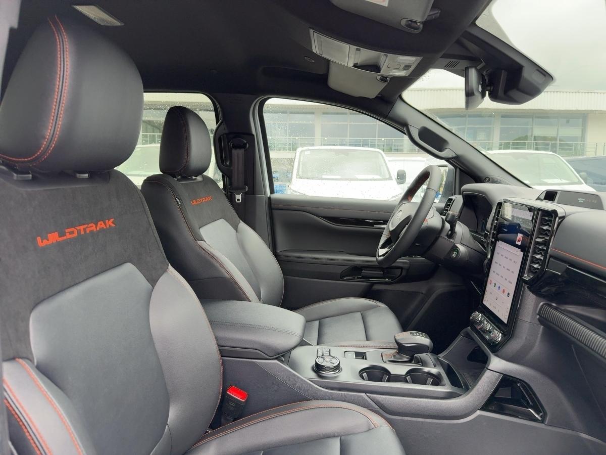 FORD 2.3 EcoBoost Plug-In-Hybrid Wildtrak e-4WD FORD 2.3 EcoBoost Plug-In-Hybrid Wildtrak e-4WD