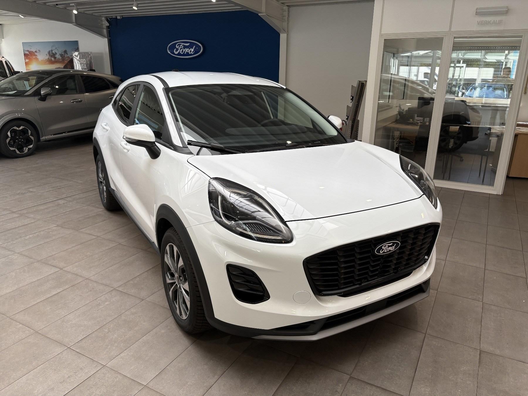 FORD Titanium Hybrid 6-Gang