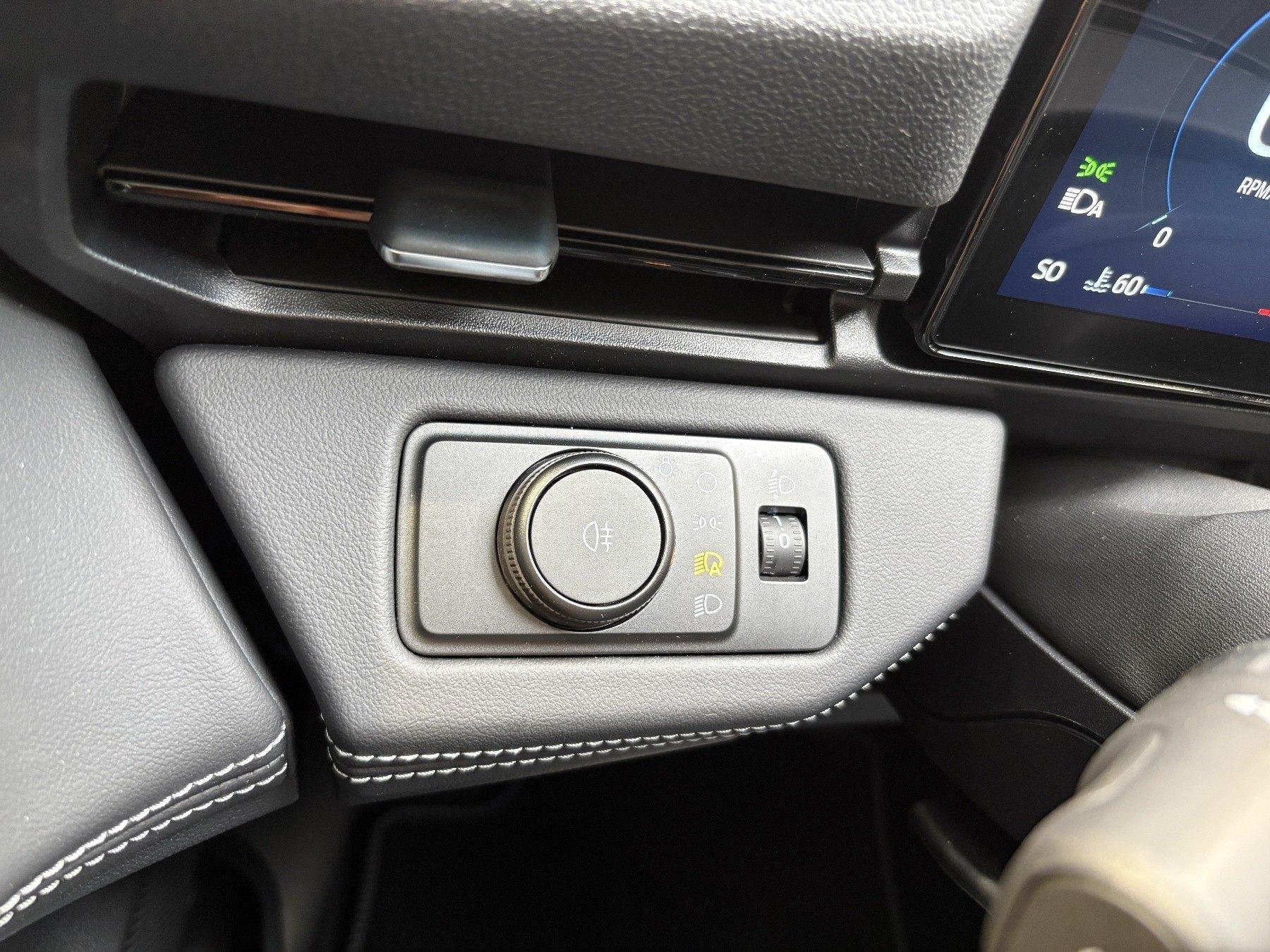 FORD Titanium Hybrid 6-Gang FORD Titanium Hybrid 6-Gang