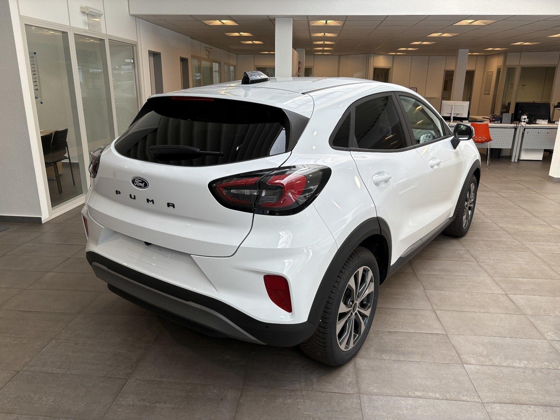 FORD Titanium Hybrid 6-Gang FORD Titanium Hybrid 6-Gang