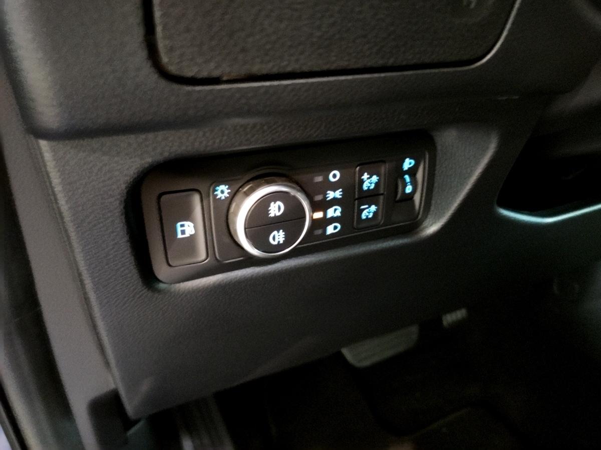 FORD D/CAB XLT 281PS PHEV A10 AWD FORD D/CAB XLT 281PS PHEV A10 AWD