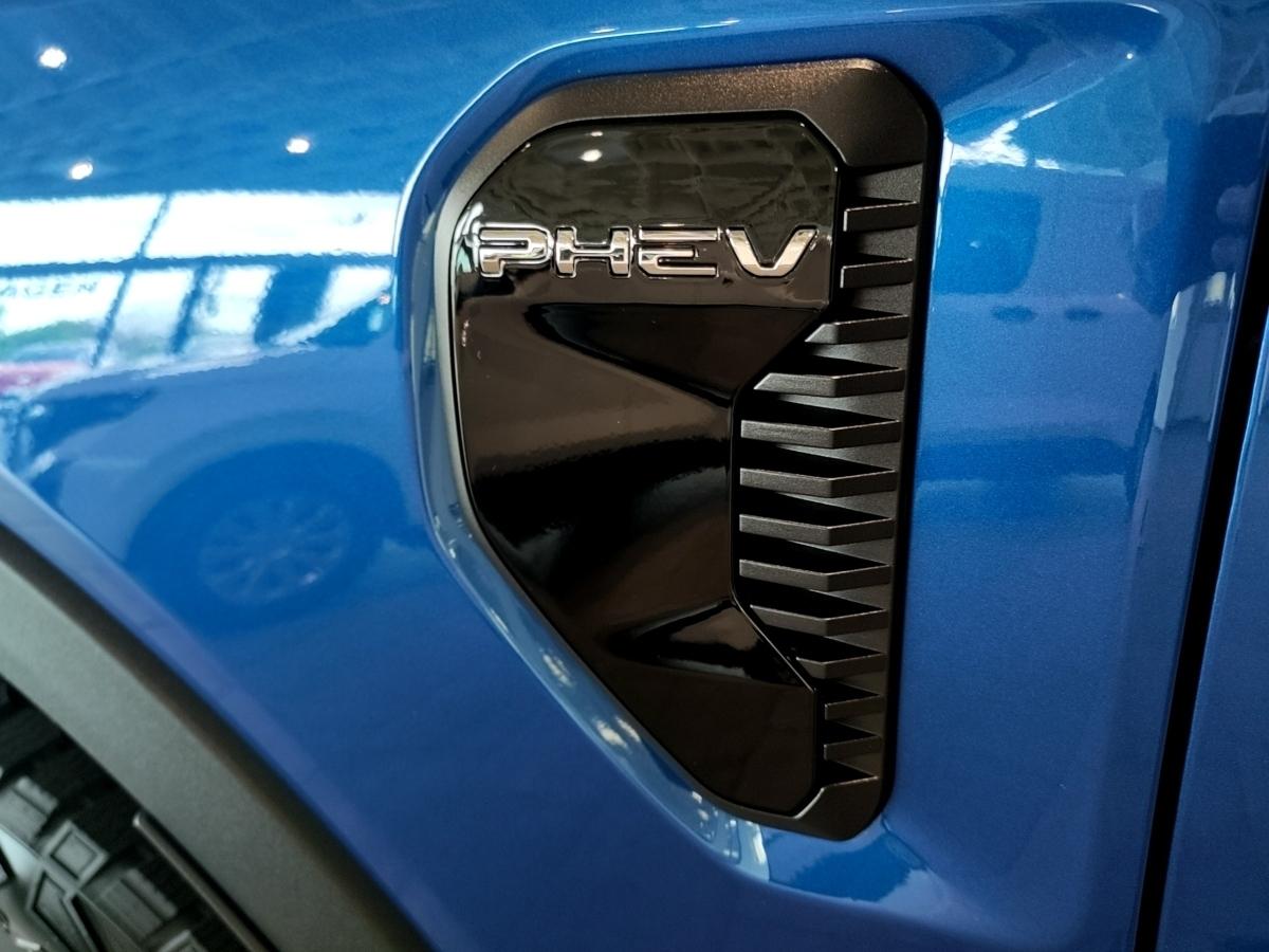 FORD D/CAB XLT 281PS PHEV A10 AWD FORD D/CAB XLT 281PS PHEV A10 AWD