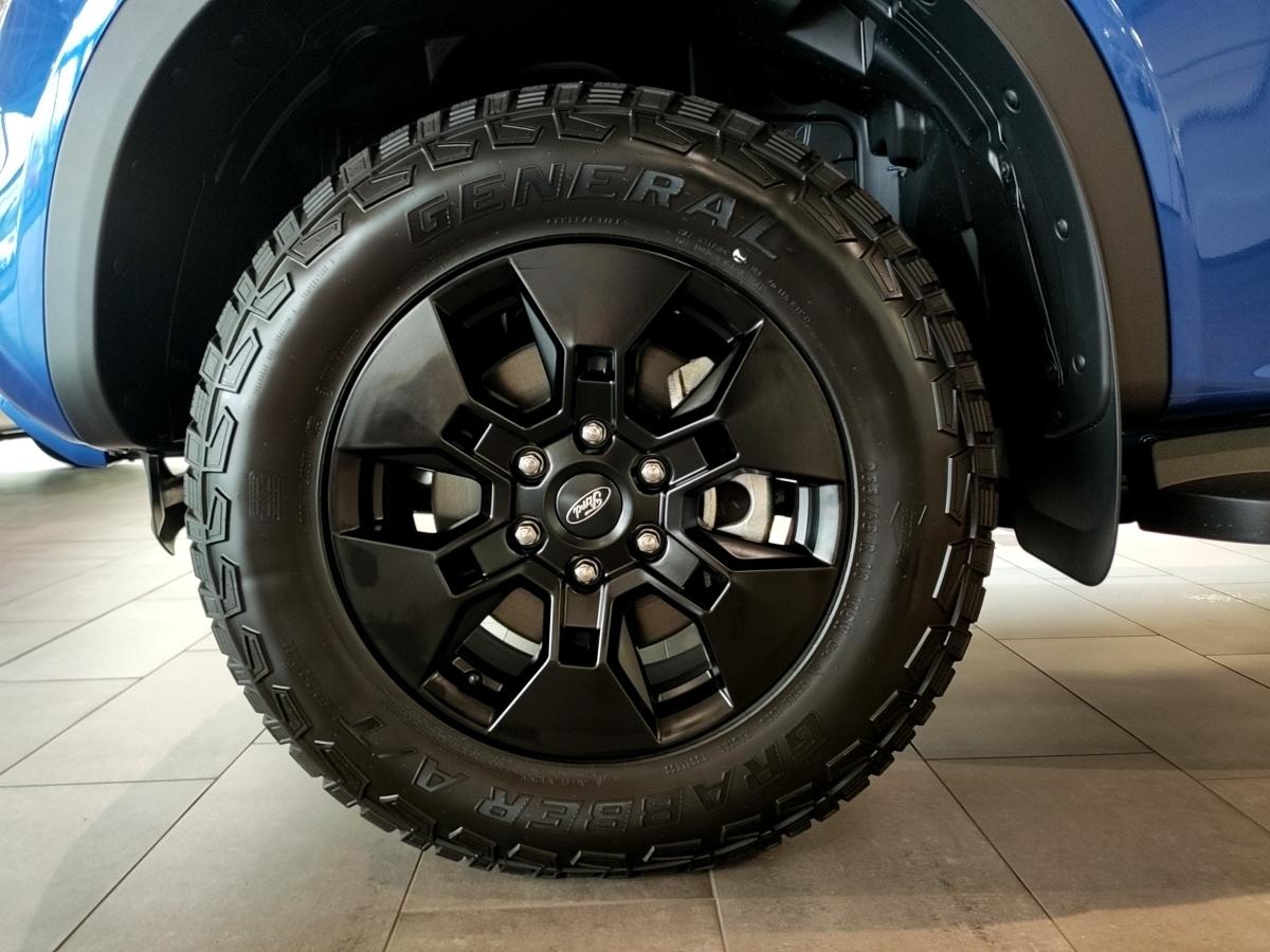 FORD D/CAB XLT 281PS PHEV A10 AWD FORD D/CAB XLT 281PS PHEV A10 AWD