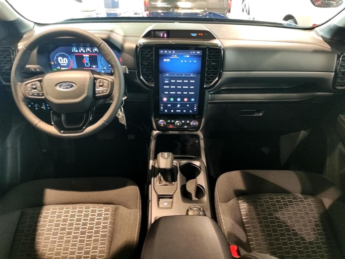 FORD D/CAB XLT 281PS PHEV A10 AWD FORD D/CAB XLT 281PS PHEV A10 AWD