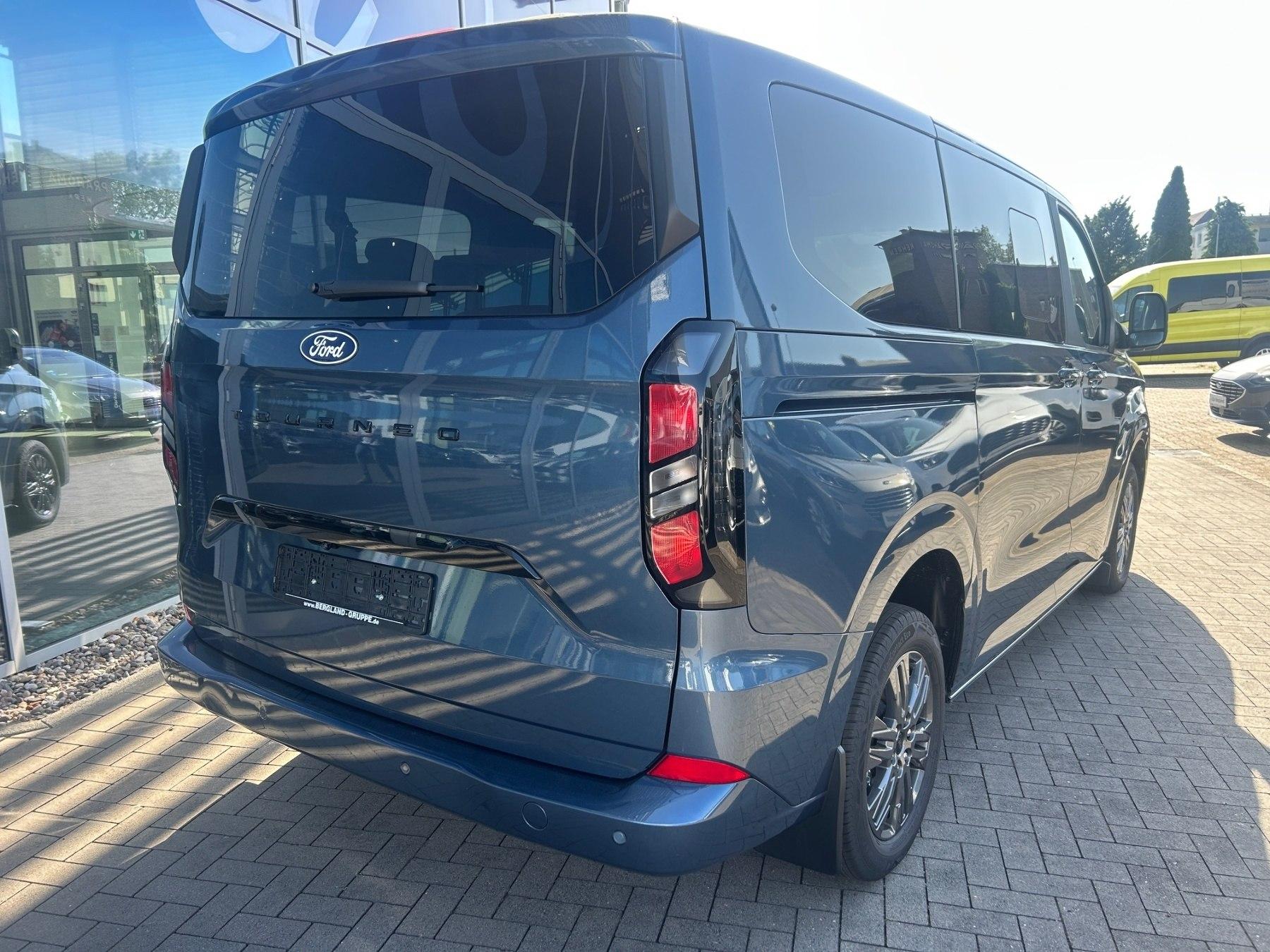 FORD Custom 2.0 EcoBlue 320 L2 Titanium FWD FORD Custom 2.0 EcoBlue 320 L2 Titanium FWD