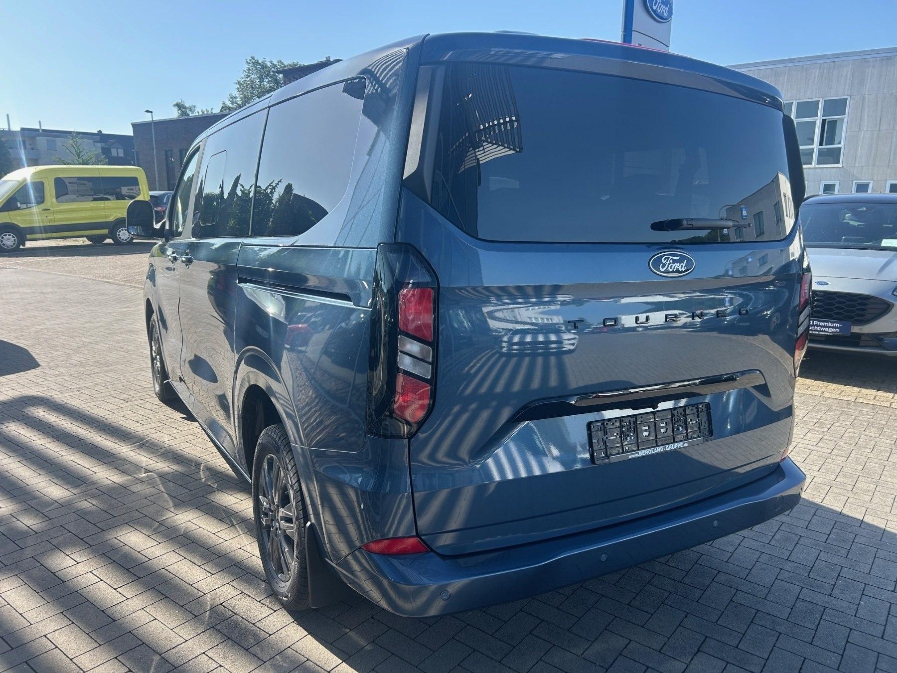 FORD Custom 2.0 EcoBlue 320 L2 Titanium FWD FORD Custom 2.0 EcoBlue 320 L2 Titanium FWD