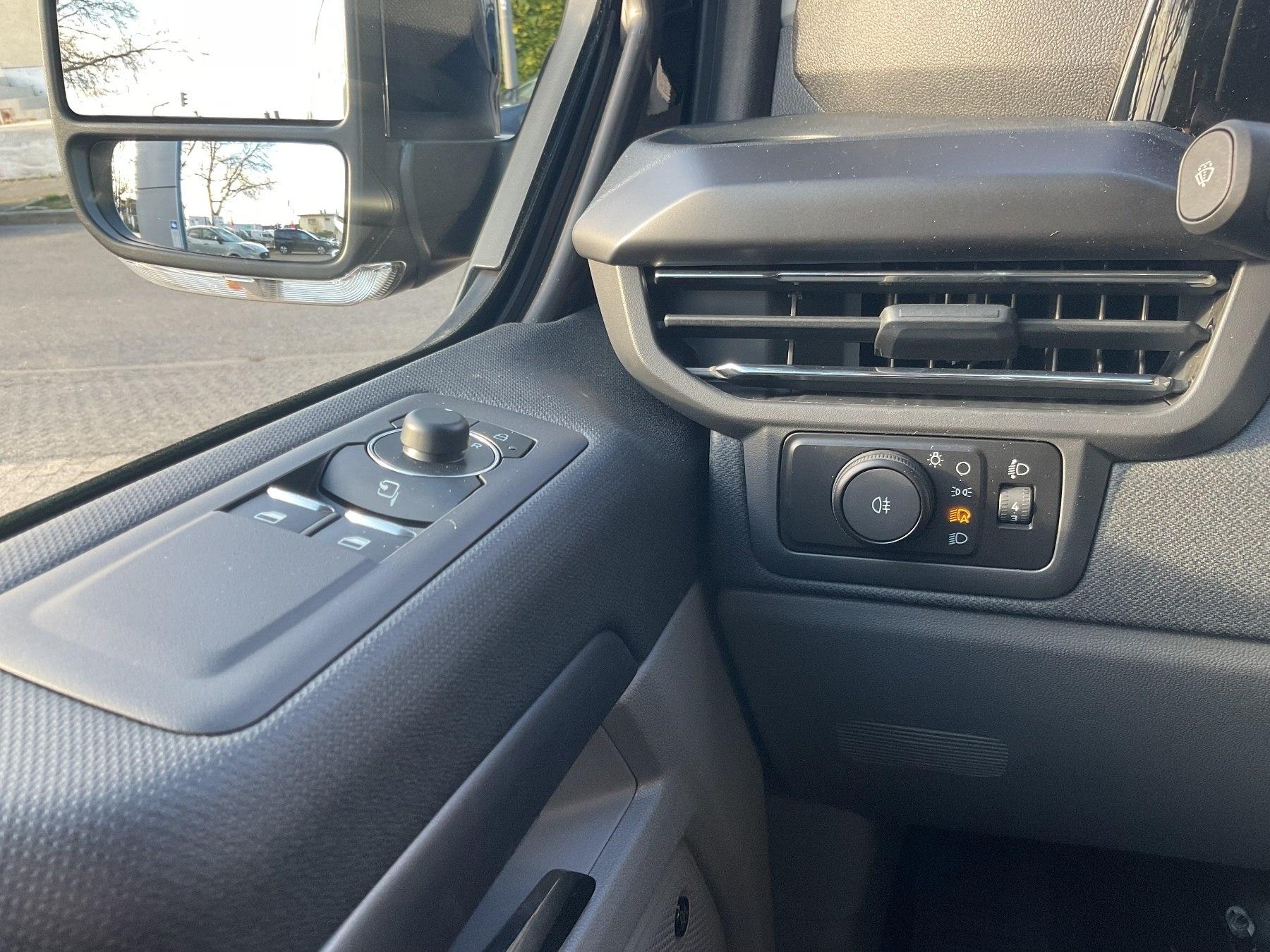 FORD 320 L1 Titanium 170PS *LED*RFK* FORD 320 L1 Titanium 170PS *LED*RFK*