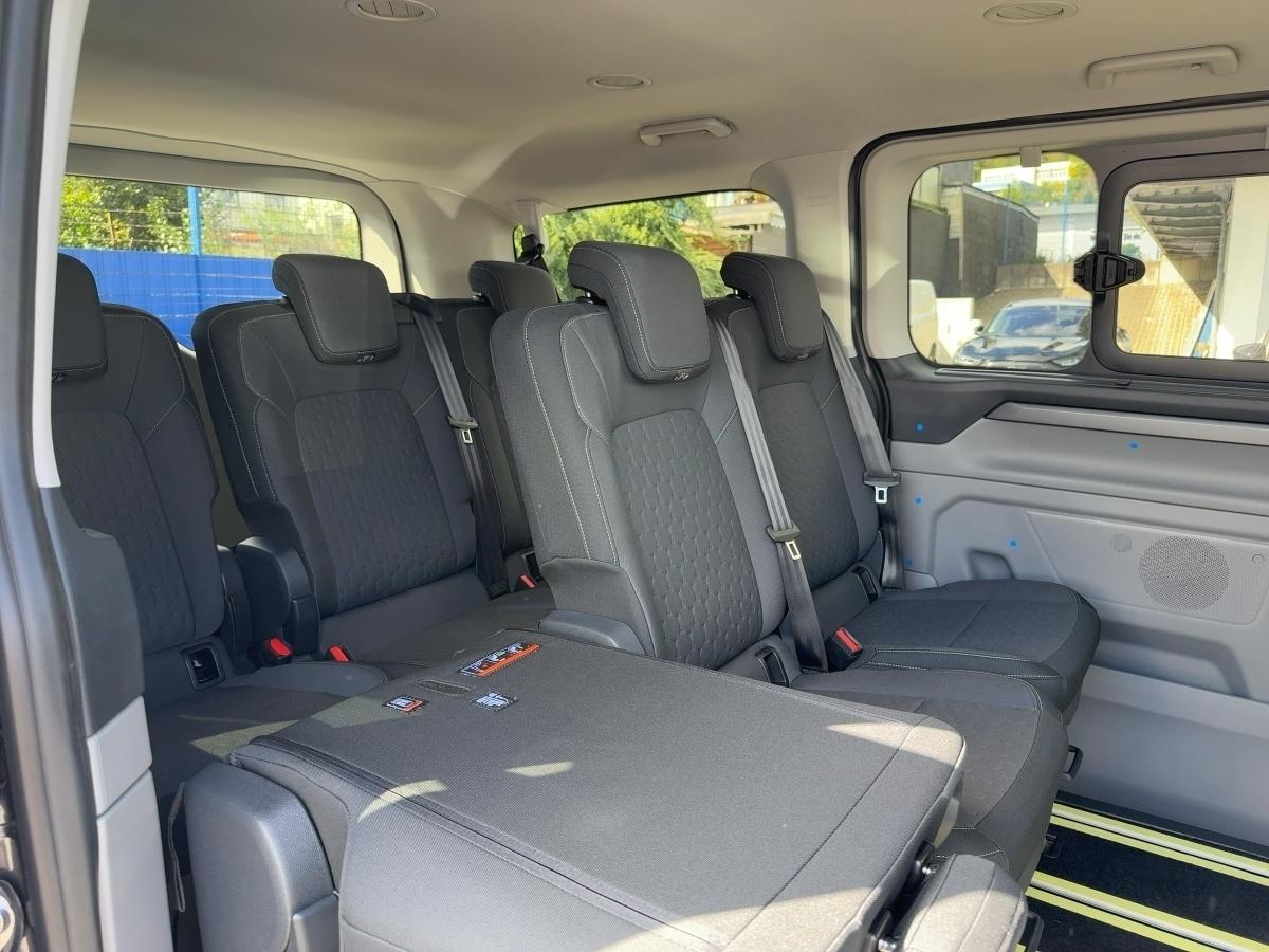 FORD BUS 320S TITANIUM 136PS FWD FORD BUS 320S TITANIUM 136PS FWD
