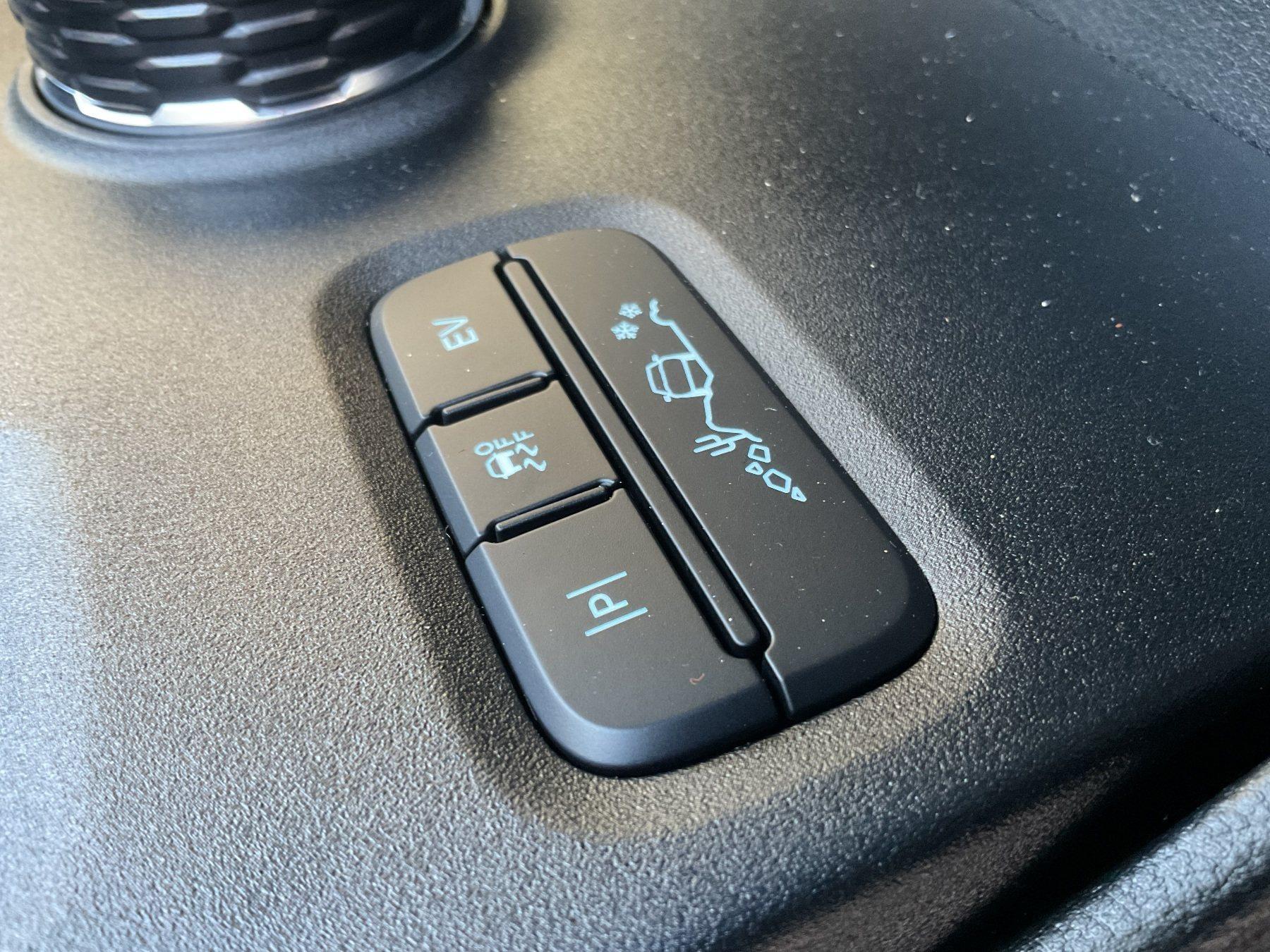 FORD Wildtrak PHEV Doppelkabine e-4WD 281PS FORD Wildtrak PHEV Doppelkabine e-4WD 281PS