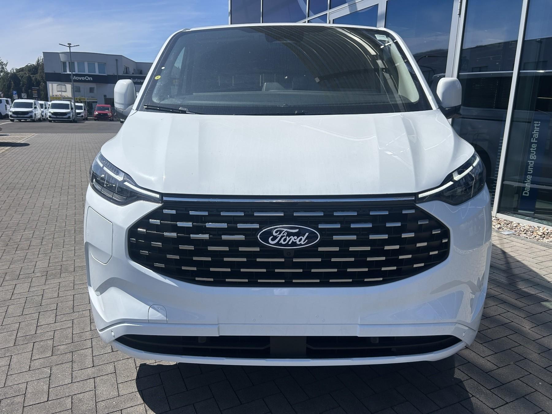FORD Titanium 340 227PS L2 2.5 Duratec PHEV FORD Titanium 340 227PS L2 2.5 Duratec PHEV