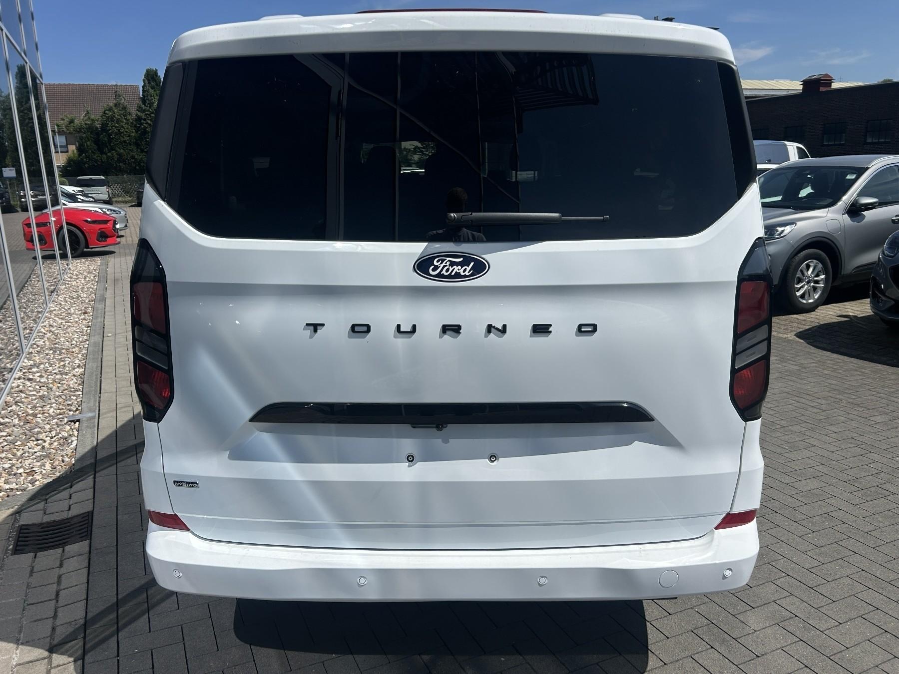 FORD Titanium 340 227PS L2 2.5 Duratec PHEV FORD Titanium 340 227PS L2 2.5 Duratec PHEV