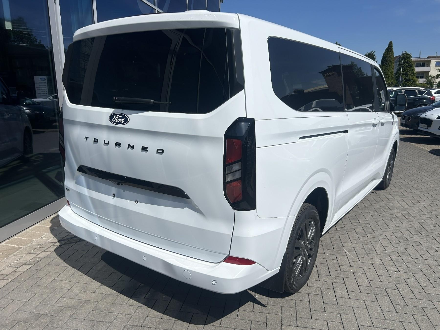 FORD Titanium 340 227PS L2 2.5 Duratec PHEV FORD Titanium 340 227PS L2 2.5 Duratec PHEV