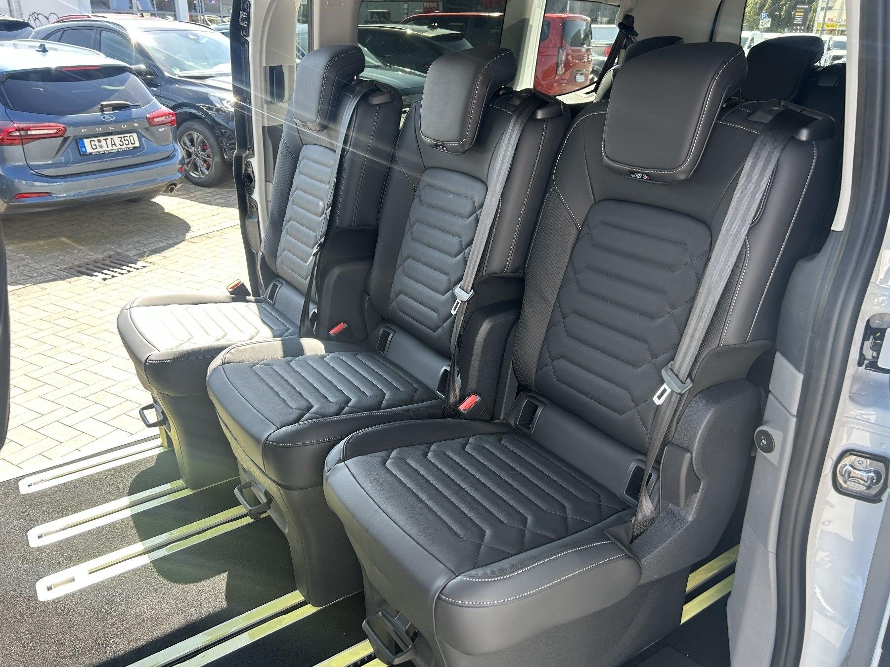 FORD Titanium 340 227PS L2 2.5 Duratec PHEV FORD Titanium 340 227PS L2 2.5 Duratec PHEV