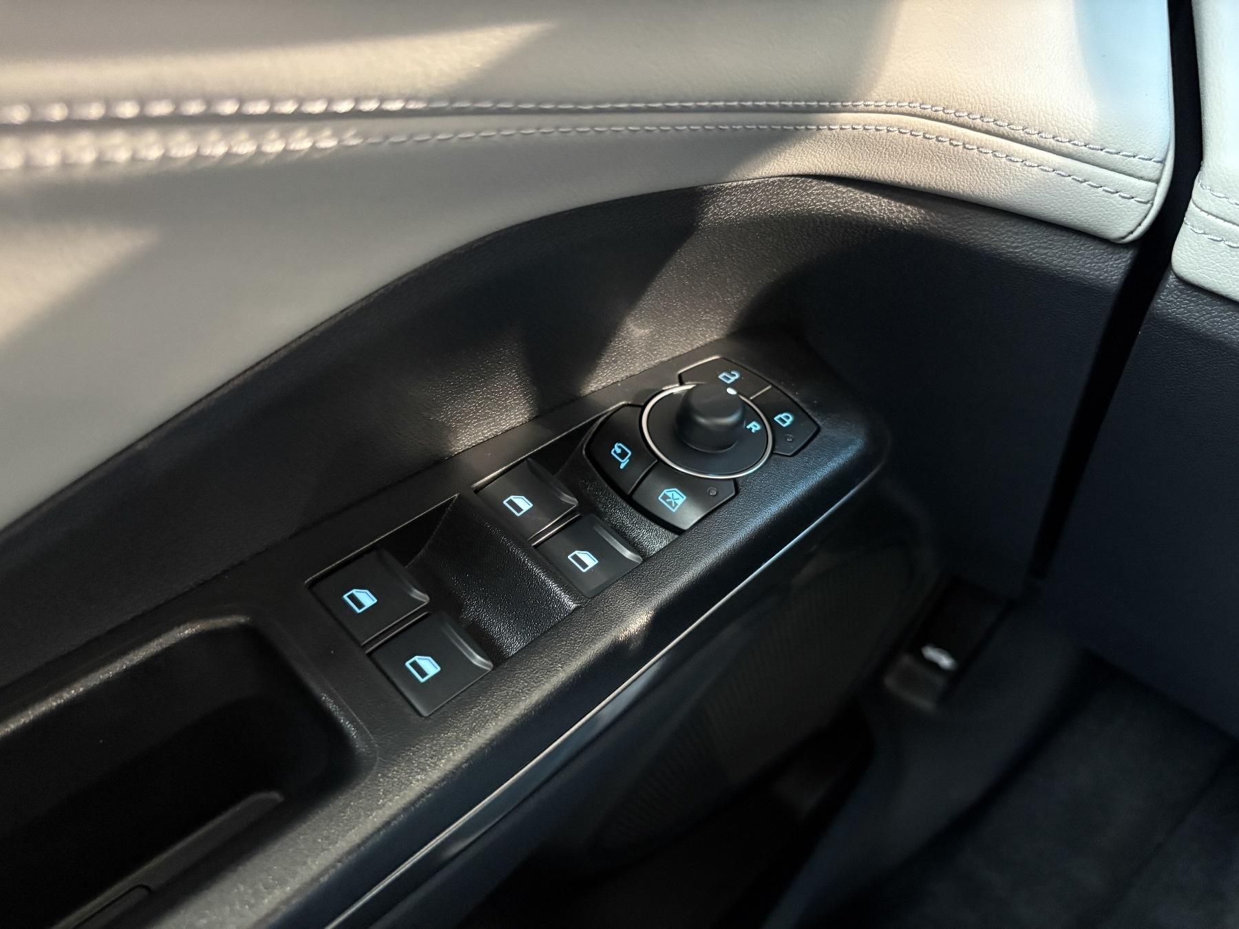 FORD 46,8 kWh Premium FORD 46,8 kWh Premium