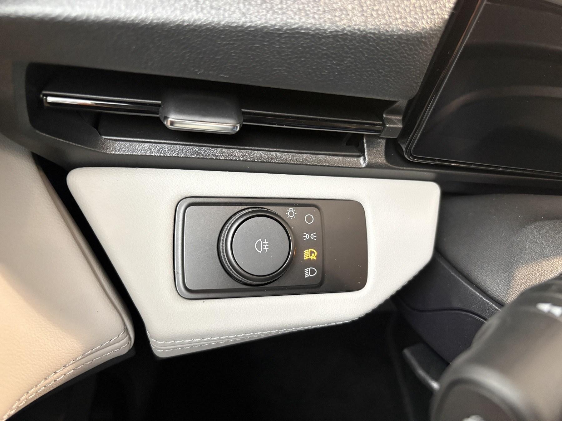 FORD 46,8 kWh Premium FORD 46,8 kWh Premium