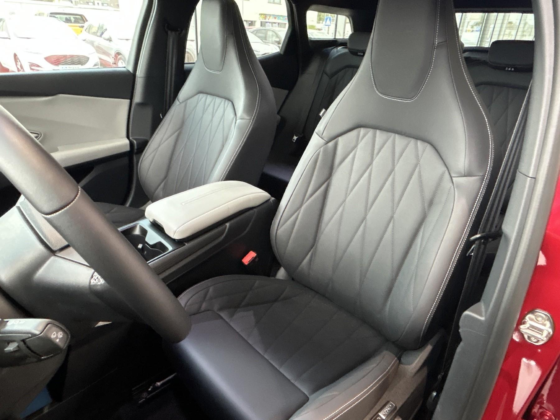 FORD Premium RWD/ FORD Premium RWD/