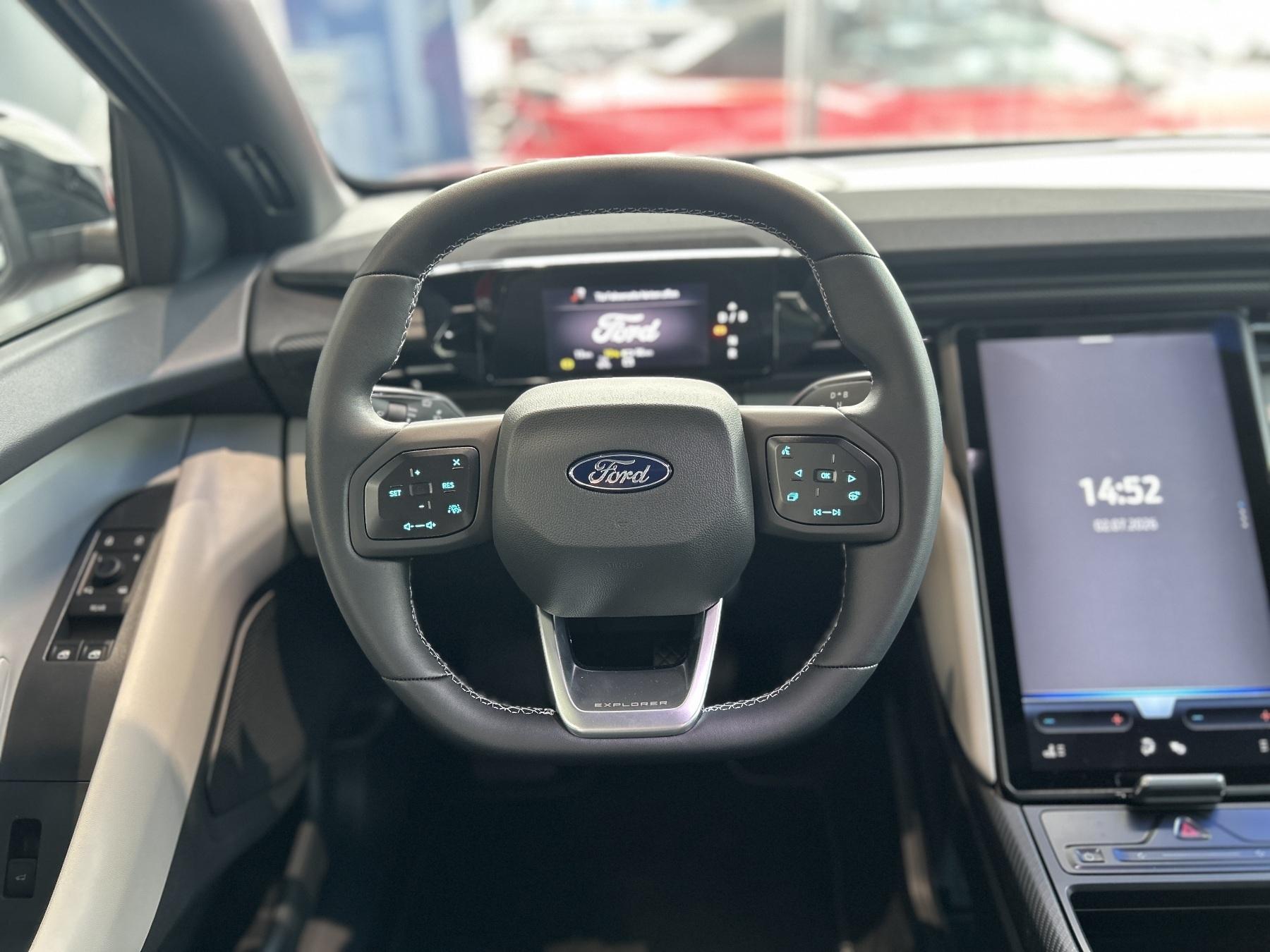FORD Premium RWD/ FORD Premium RWD/