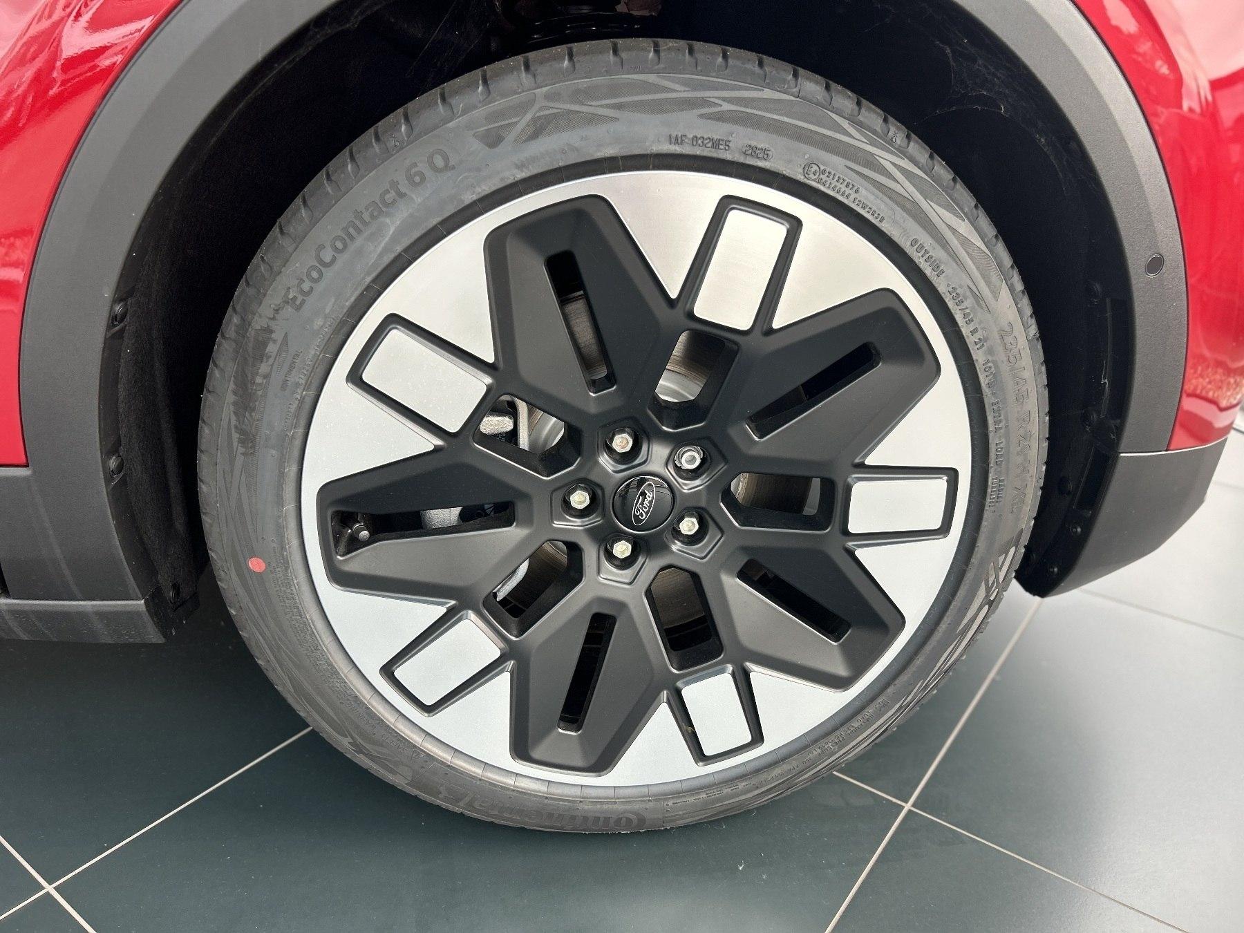 FORD Premium RWD/ FORD Premium RWD/