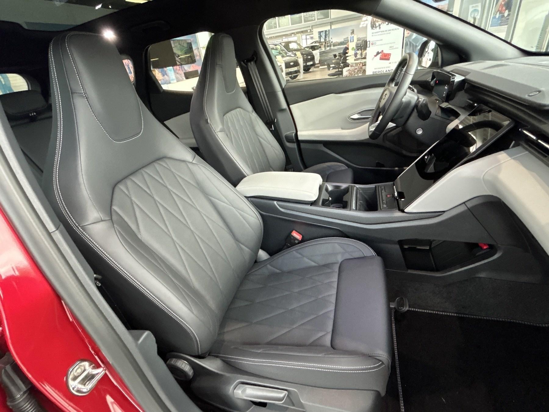 FORD Premium RWD/ FORD Premium RWD/