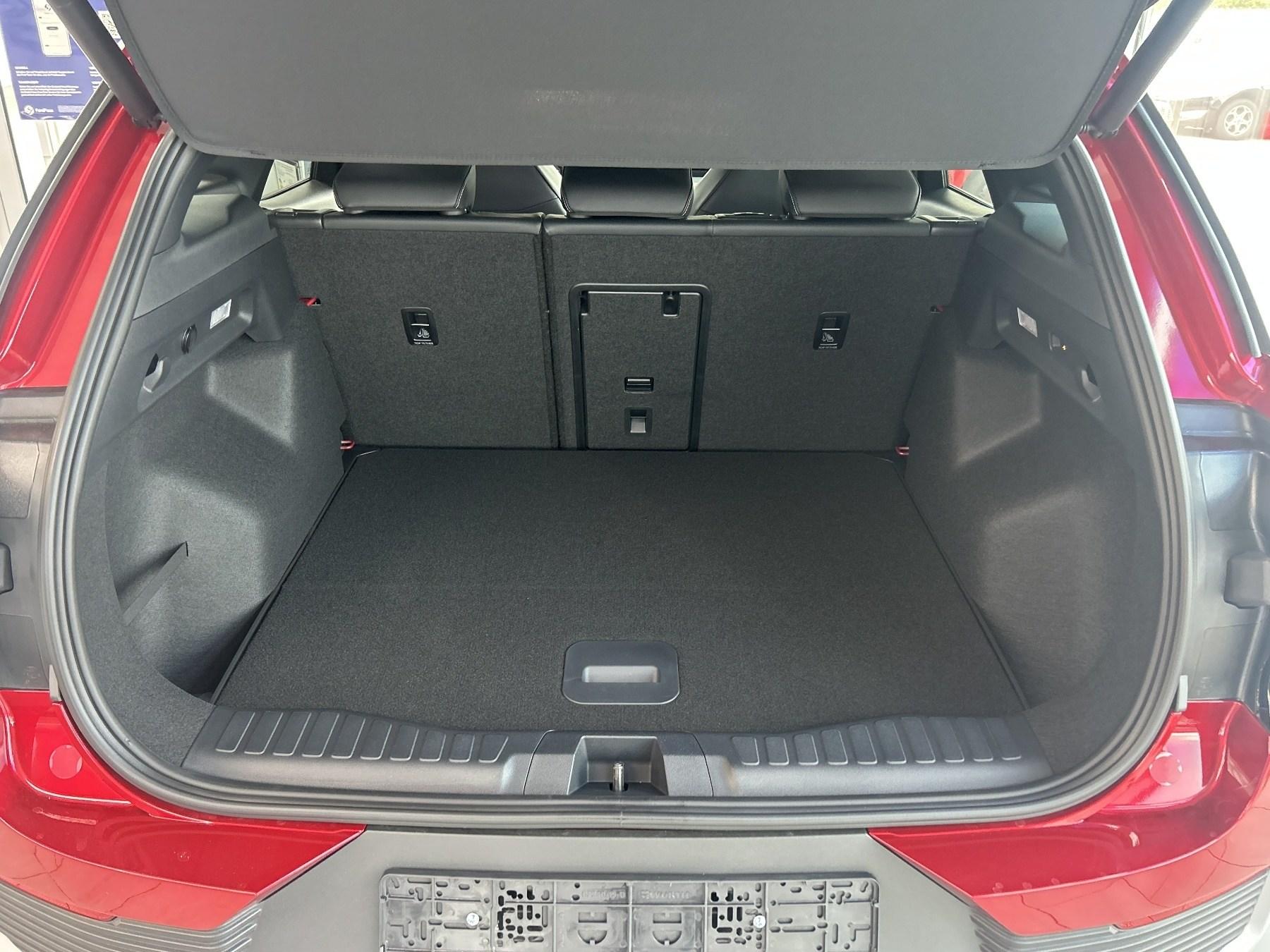 FORD Premium RWD/ FORD Premium RWD/