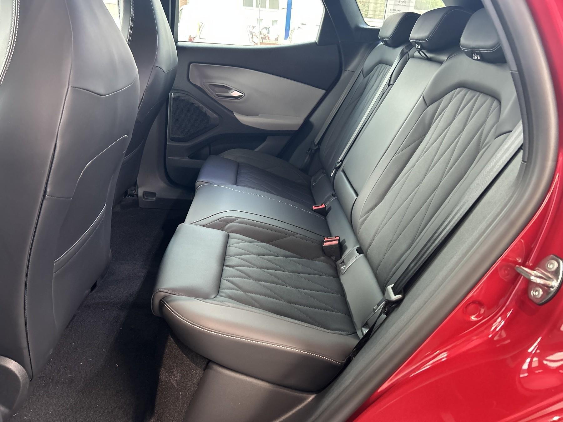 FORD Premium RWD/ FORD Premium RWD/