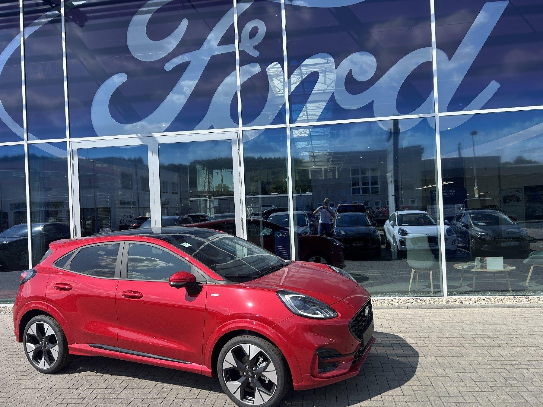 FORD ST-Line X 155 PS AUTOMATIK AHK