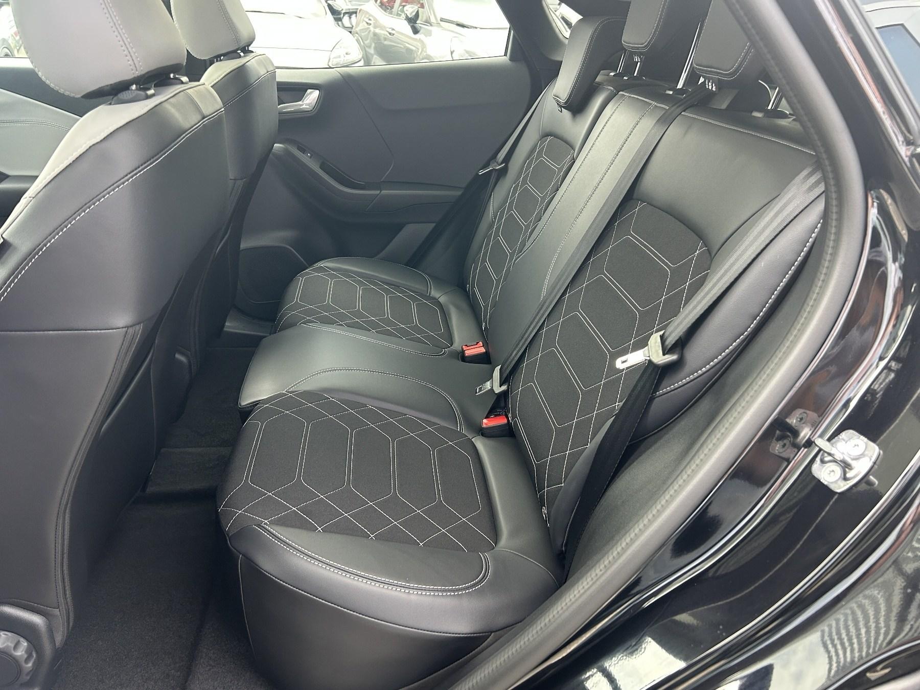 FORD PREMIUM LED-MATRIX SCHIEBEDACH WINTERPAK. FORD PREMIUM LED-MATRIX SCHIEBEDACH WINTERPAK.