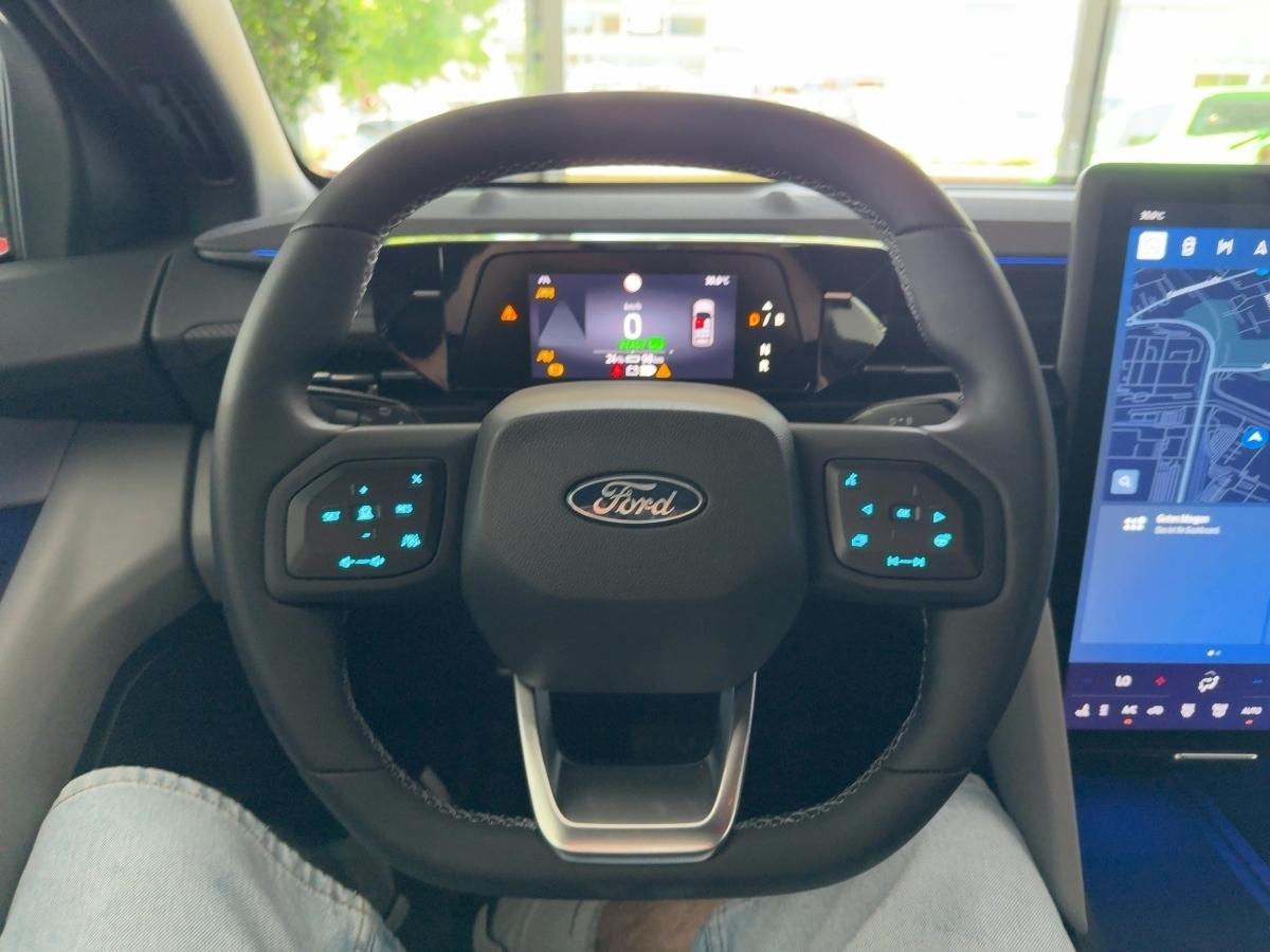 FORD PREMIUM AWD 340 PS 77 kWh FORD PREMIUM AWD 340 PS 77 kWh